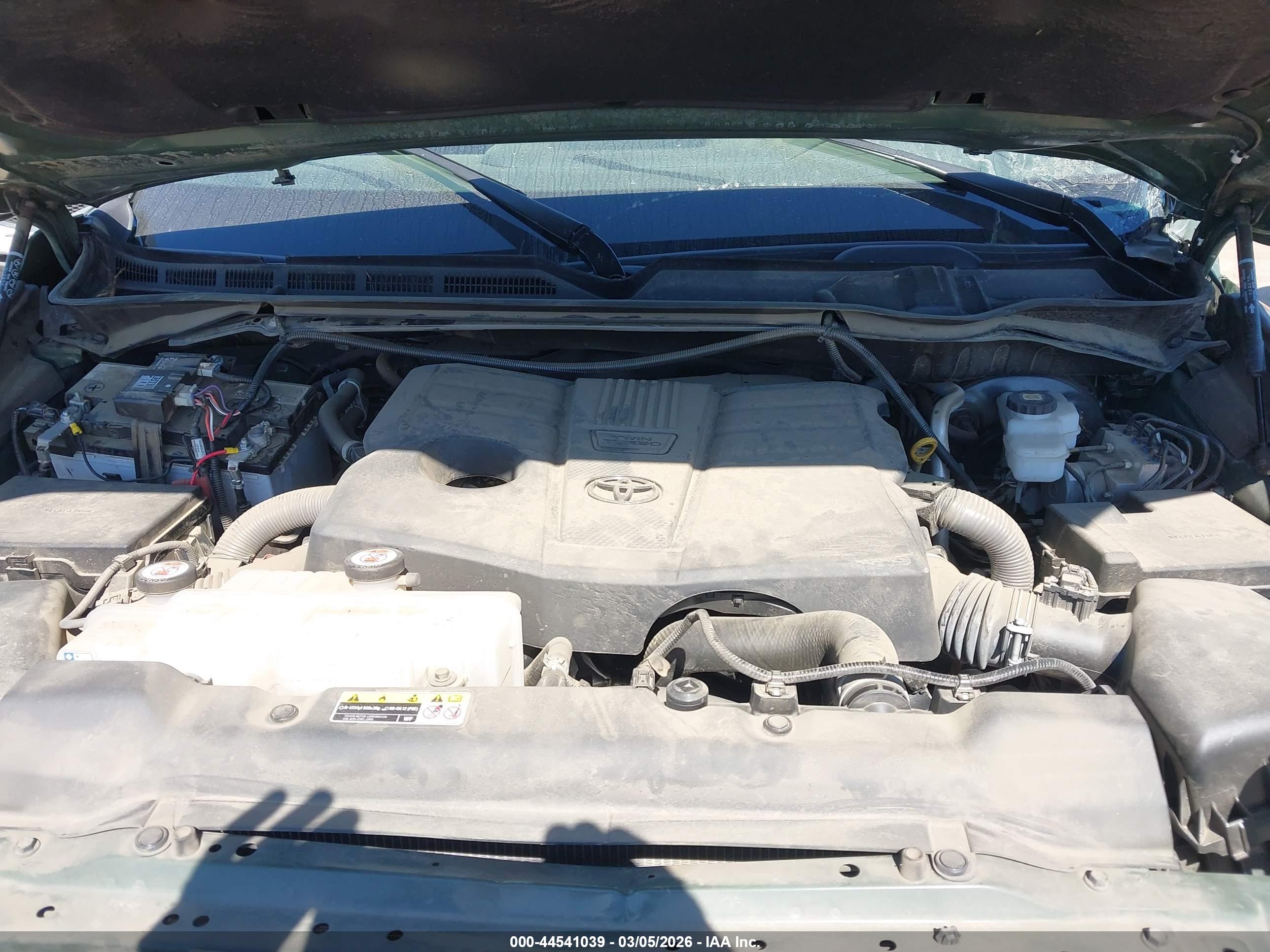 TOYOTA TUNDRA image 10
