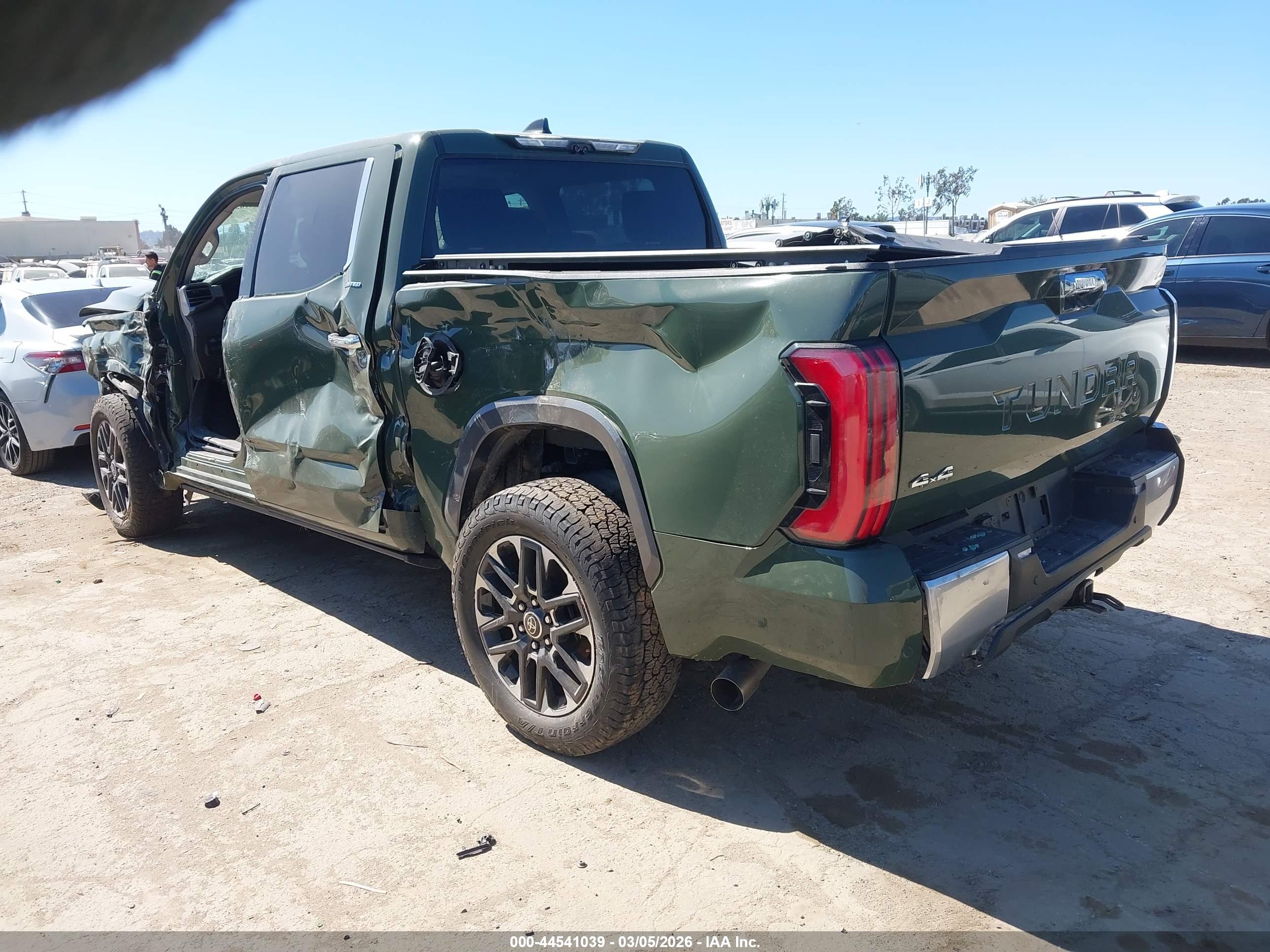 TOYOTA TUNDRA image 3