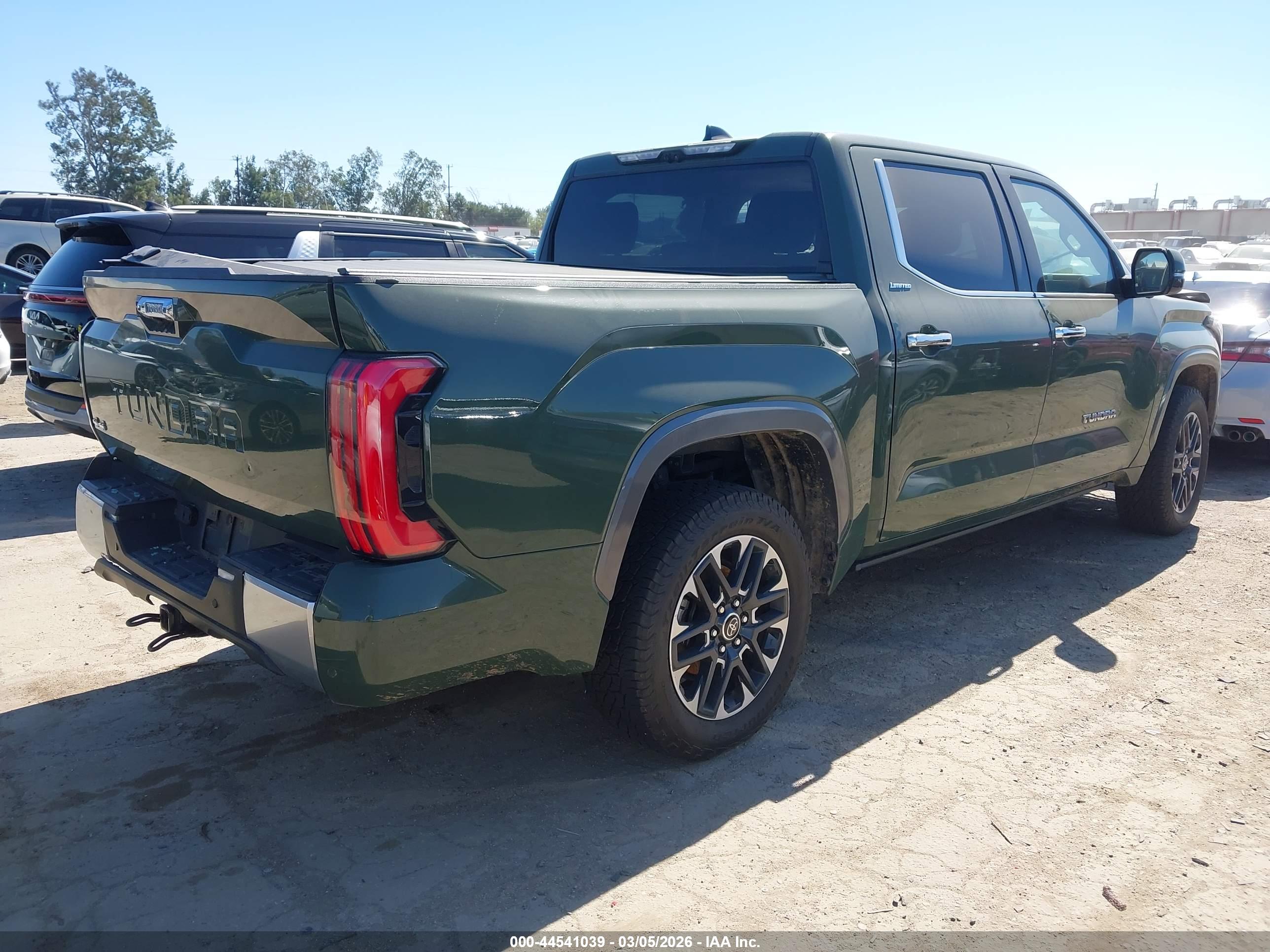 TOYOTA TUNDRA image 4