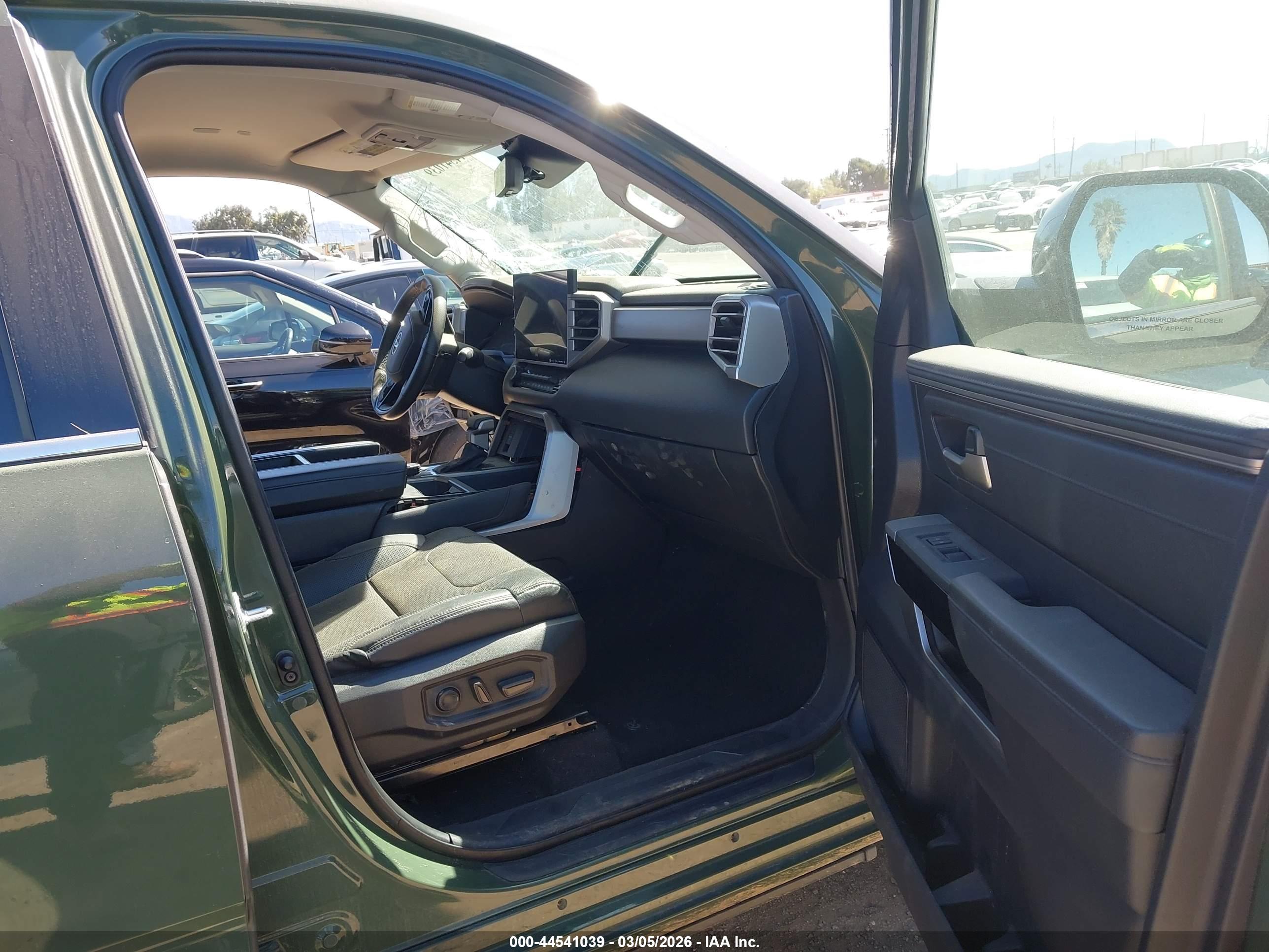 TOYOTA TUNDRA image 5