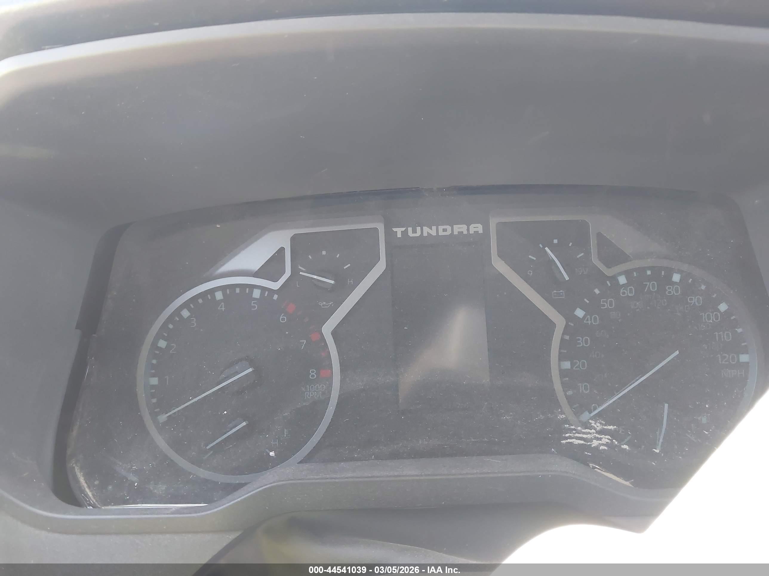 TOYOTA TUNDRA image 7