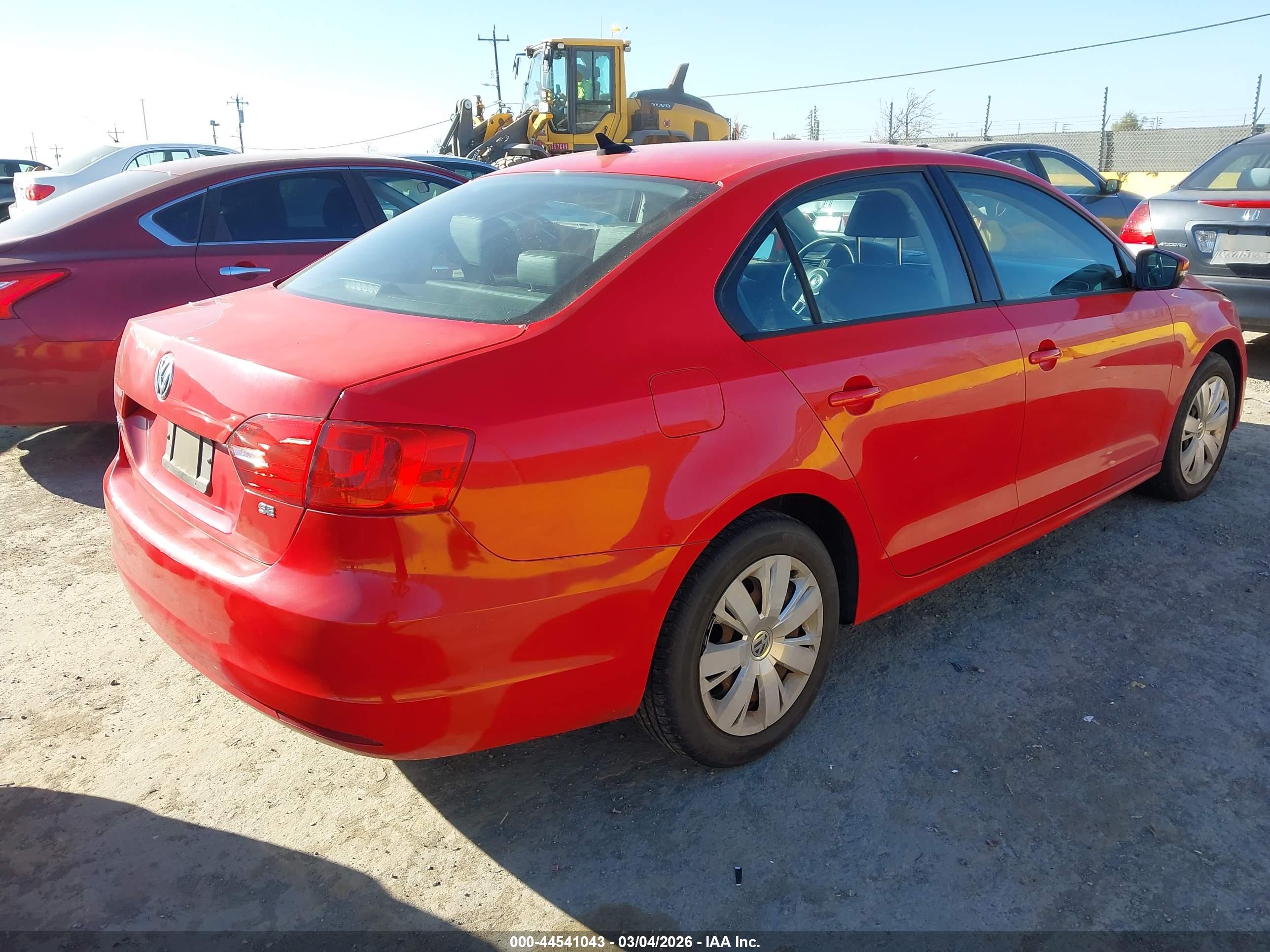 VOLKSWAGEN JETTA image 4
