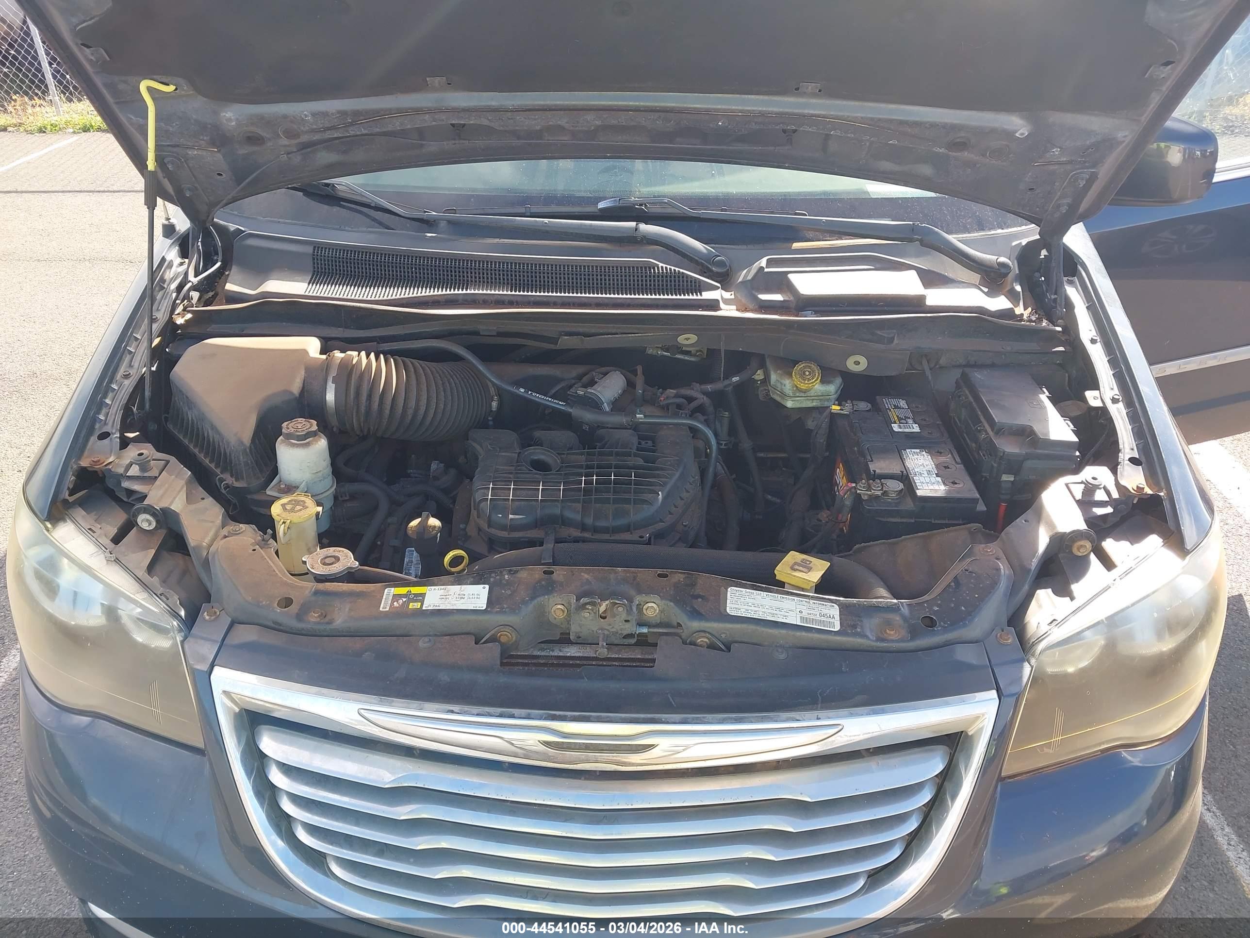 CHRYSLER TOWN image 10