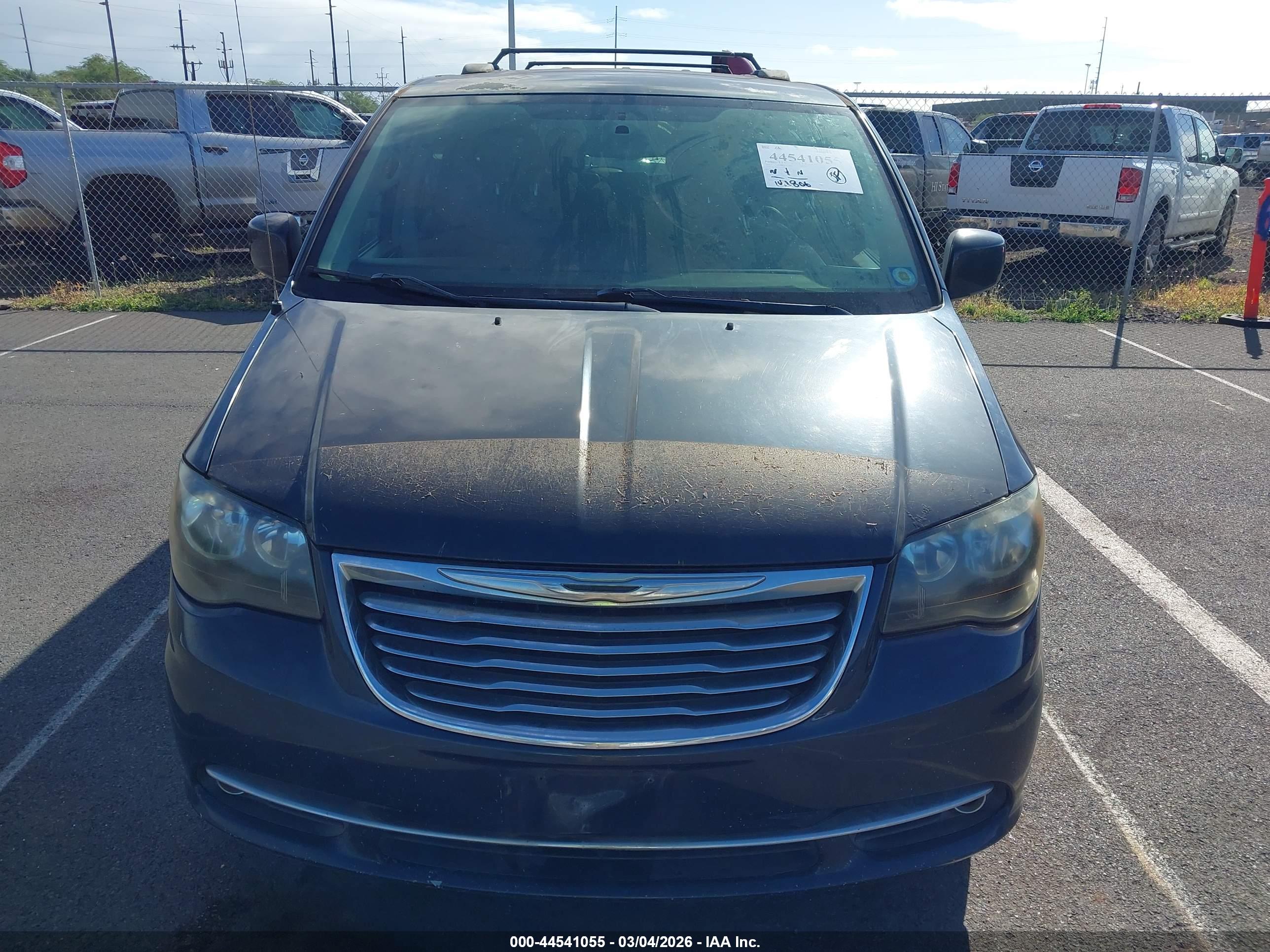 CHRYSLER TOWN image 6
