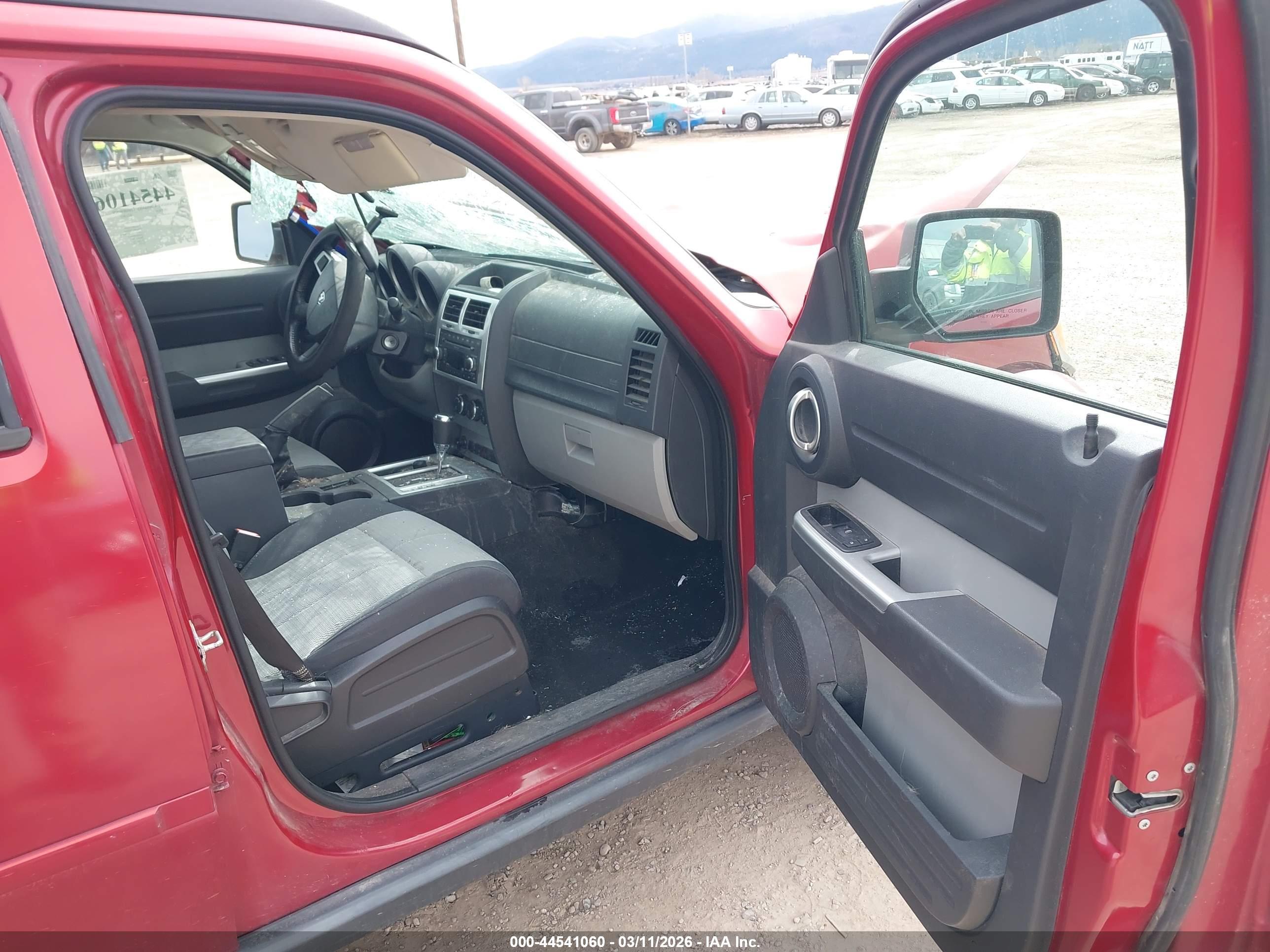 DODGE NITRO image 5