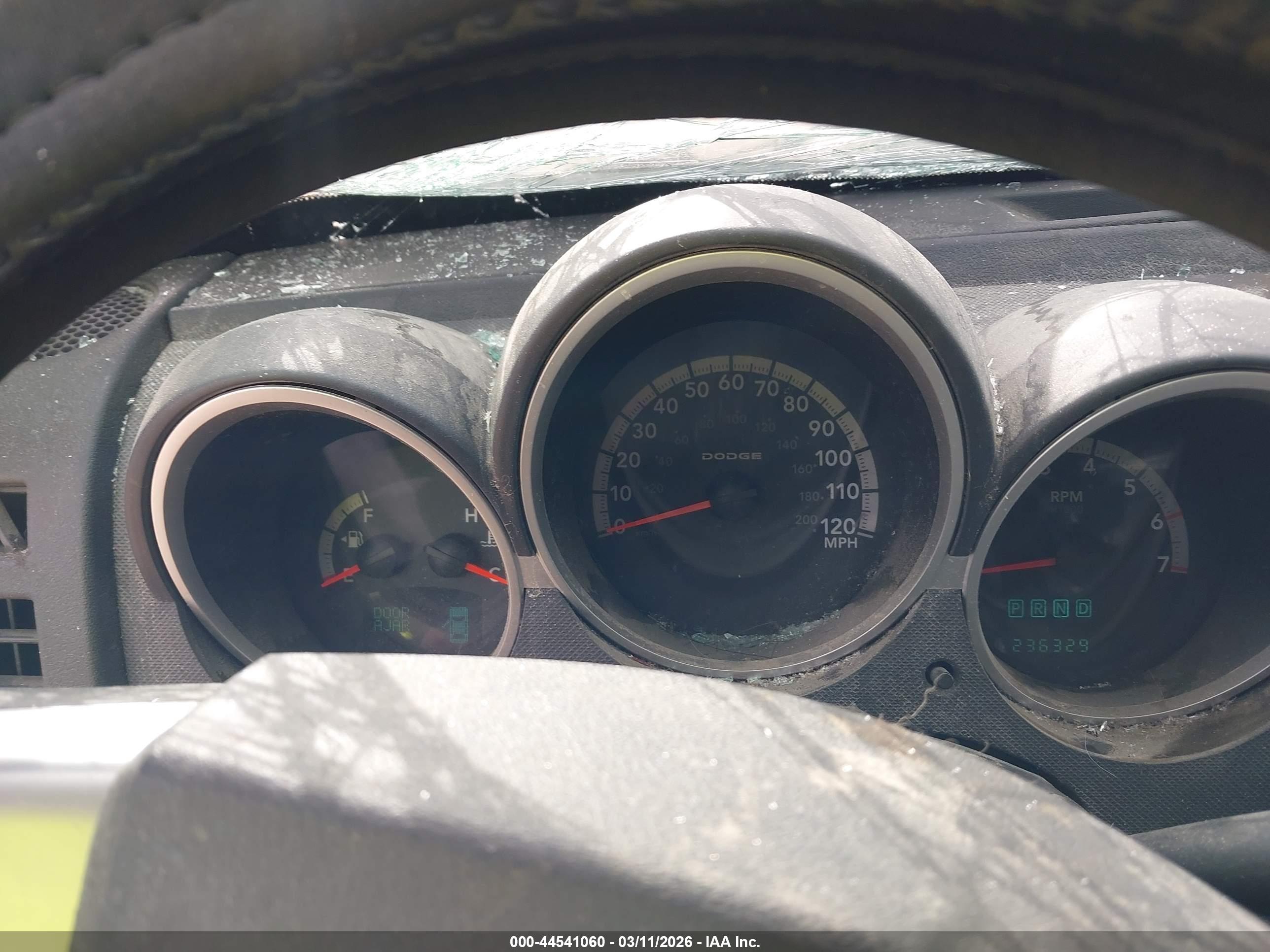 DODGE NITRO image 7