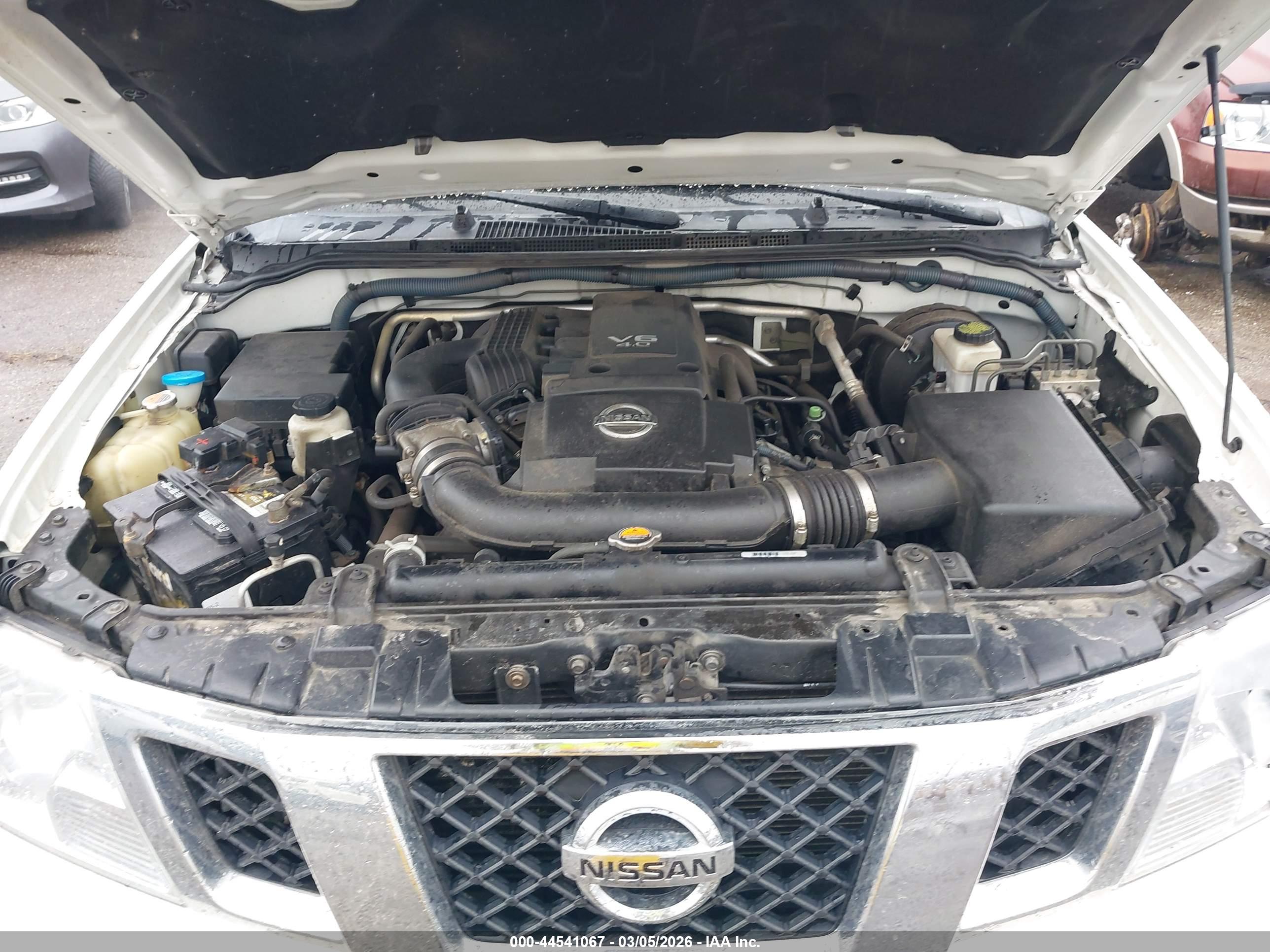 NISSAN FRONTIER image 10