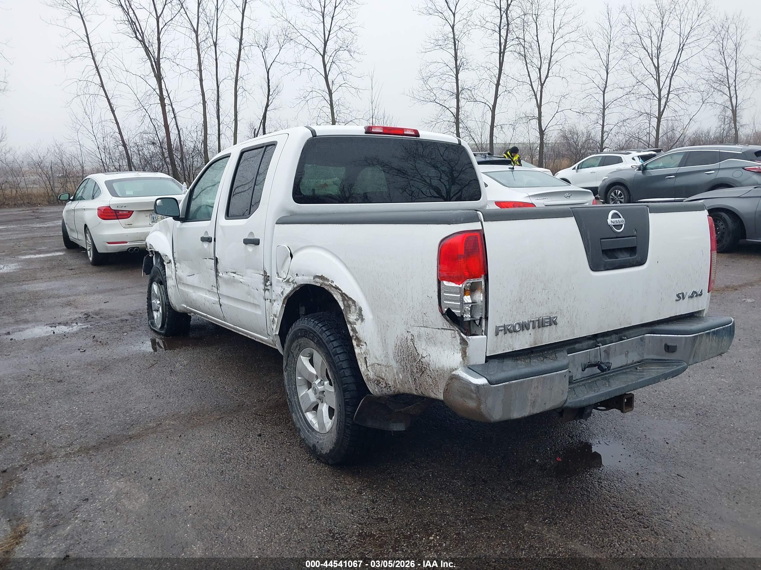 NISSAN FRONTIER image 3