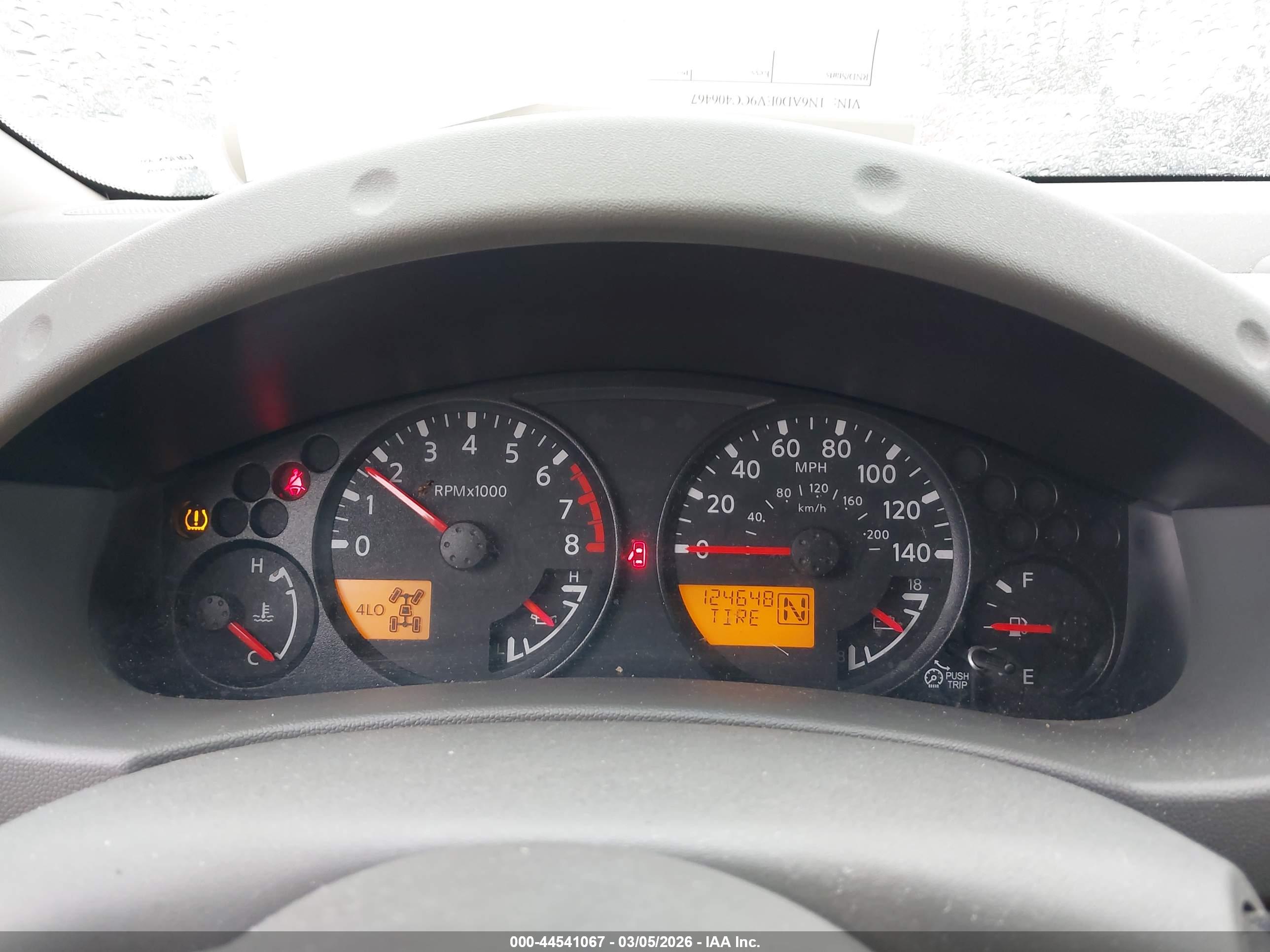 NISSAN FRONTIER image 7