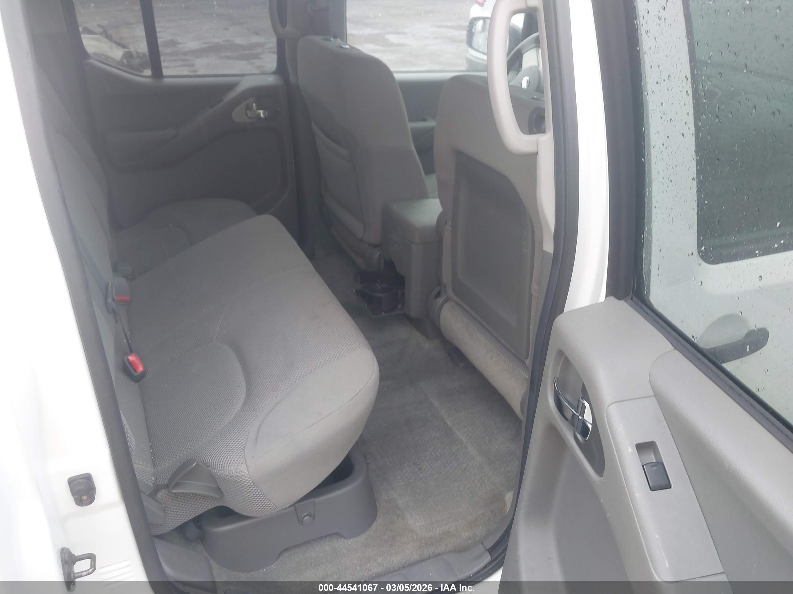 NISSAN FRONTIER image 8