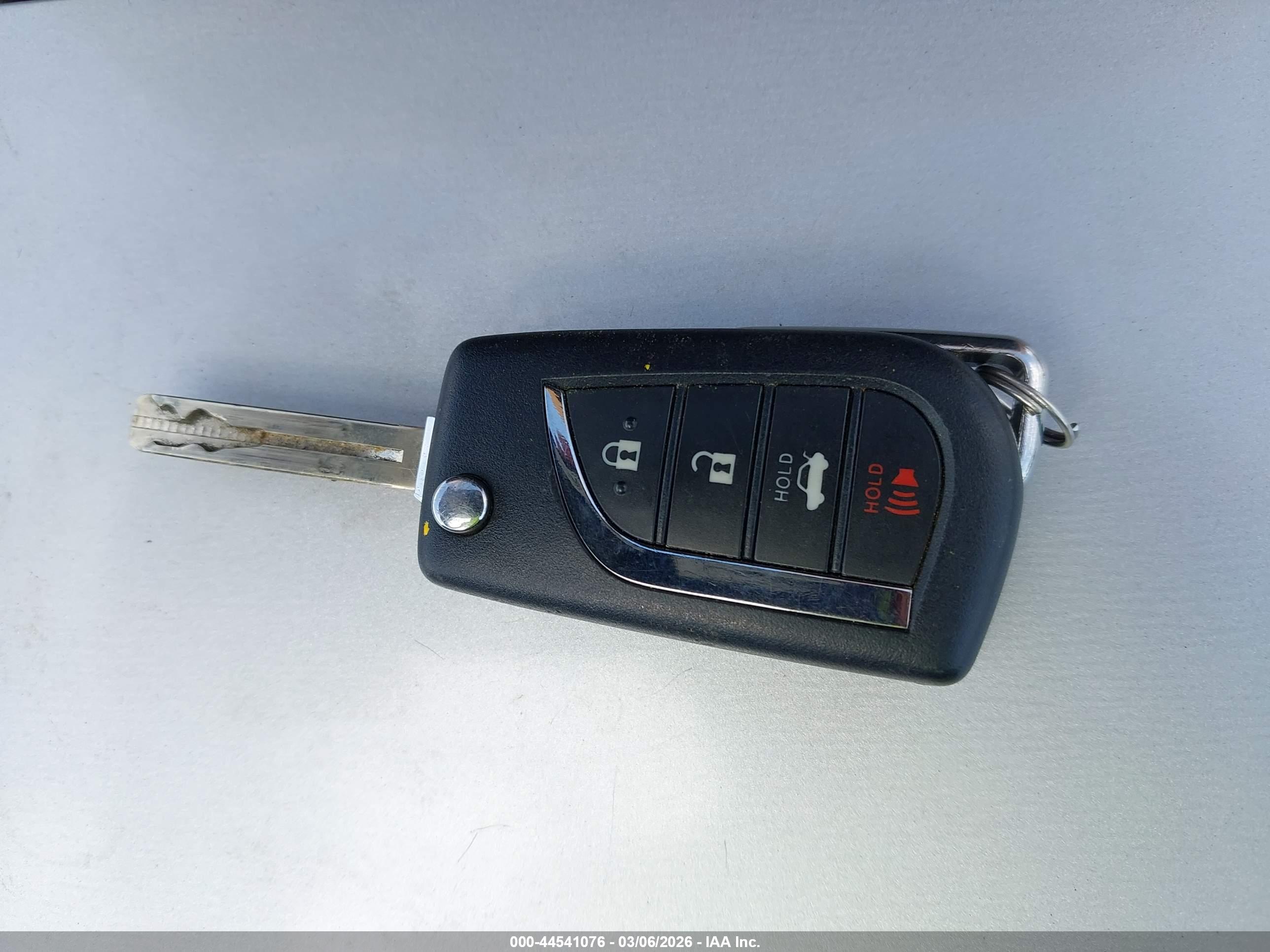TOYOTA COROLLA image 11