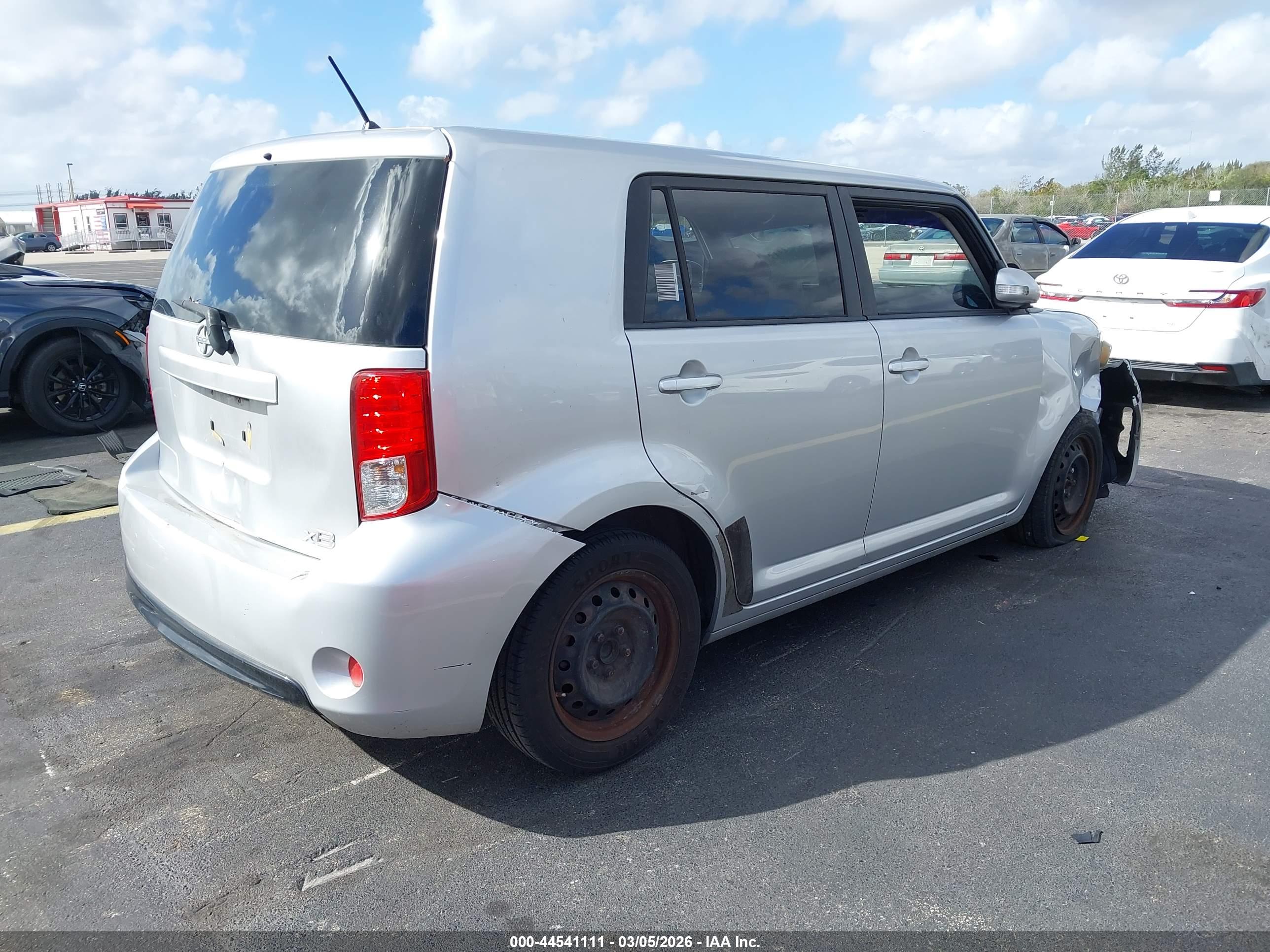 SCION XB image 4