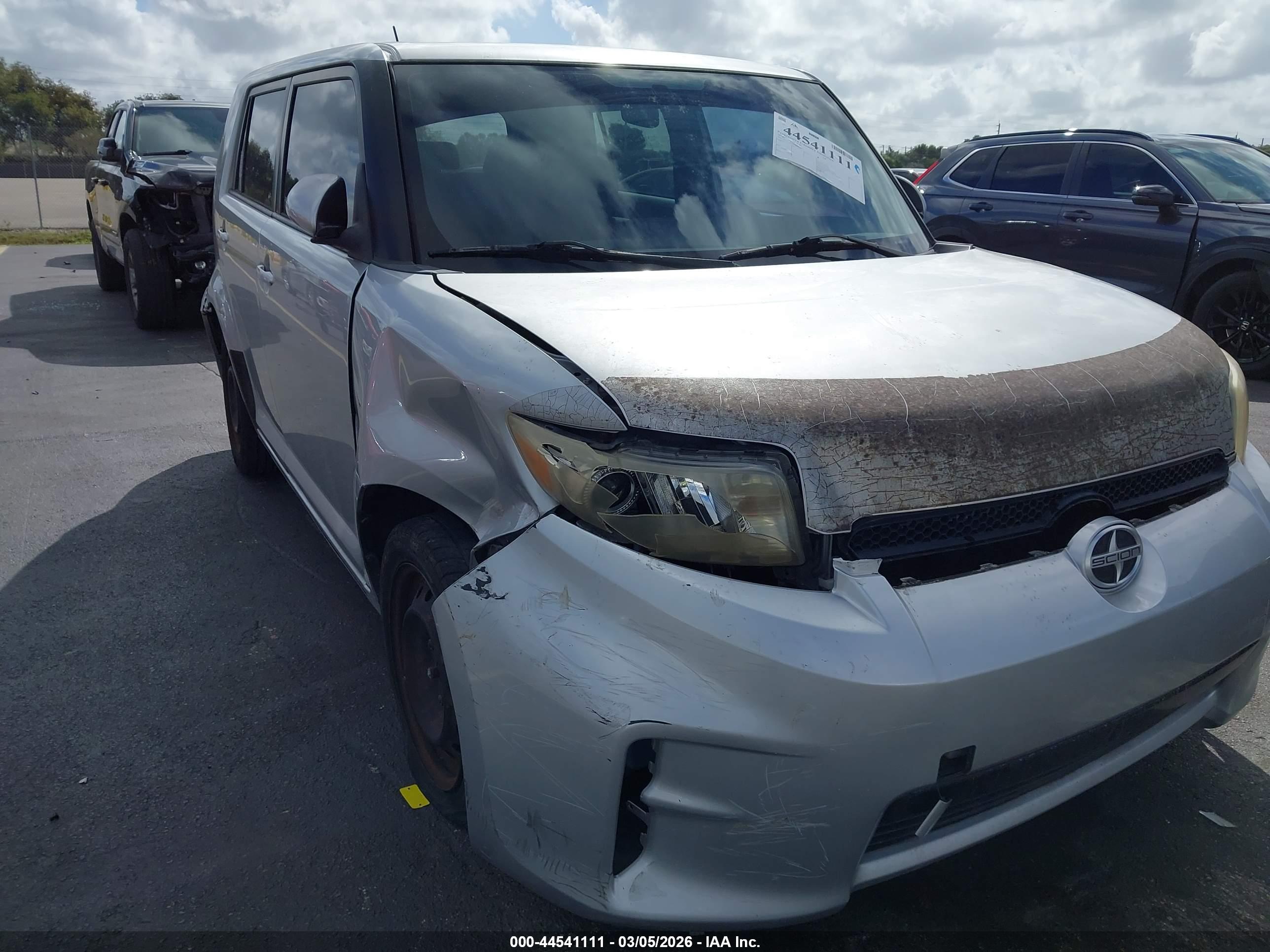 SCION XB image 6