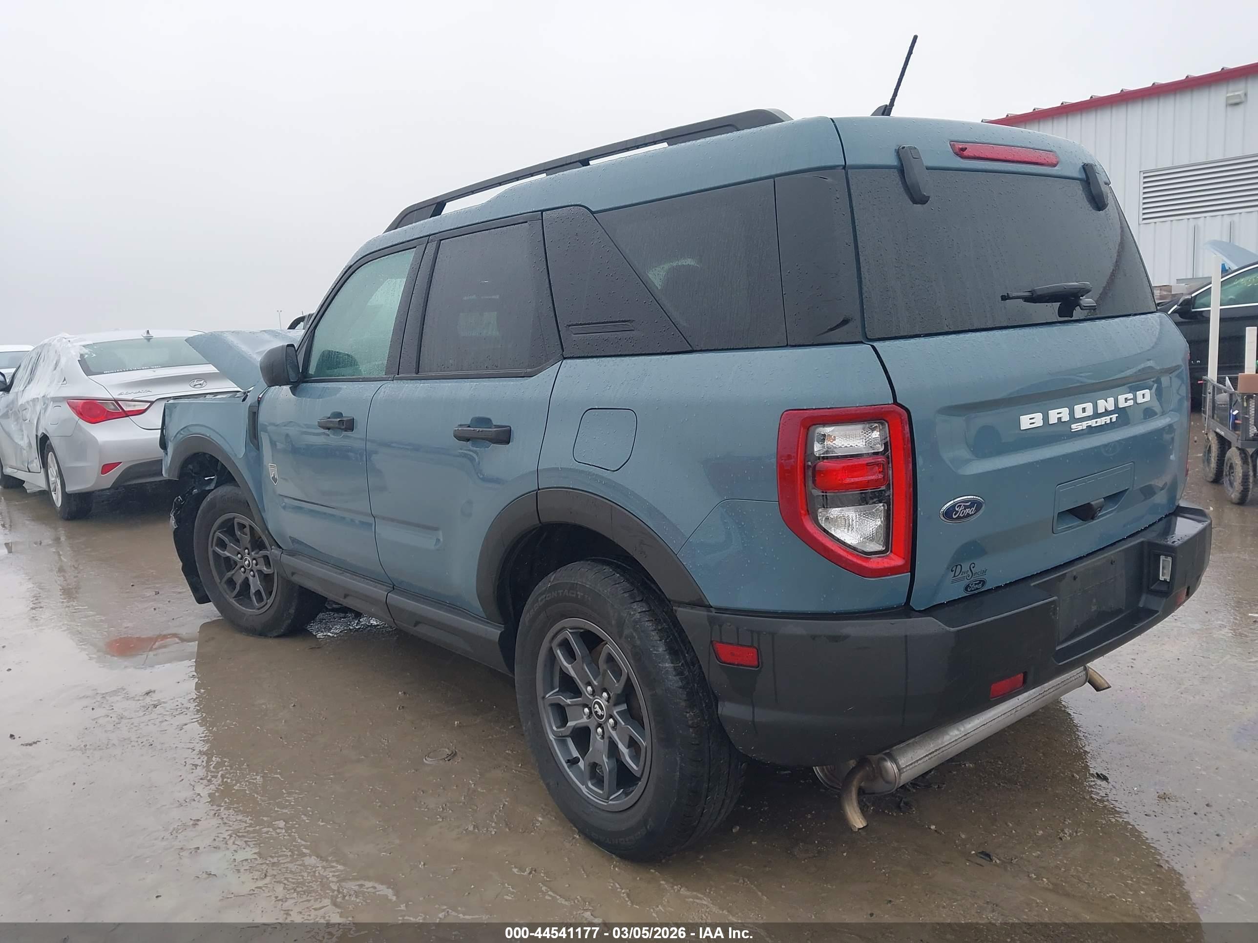 FORD BRONCO image 3