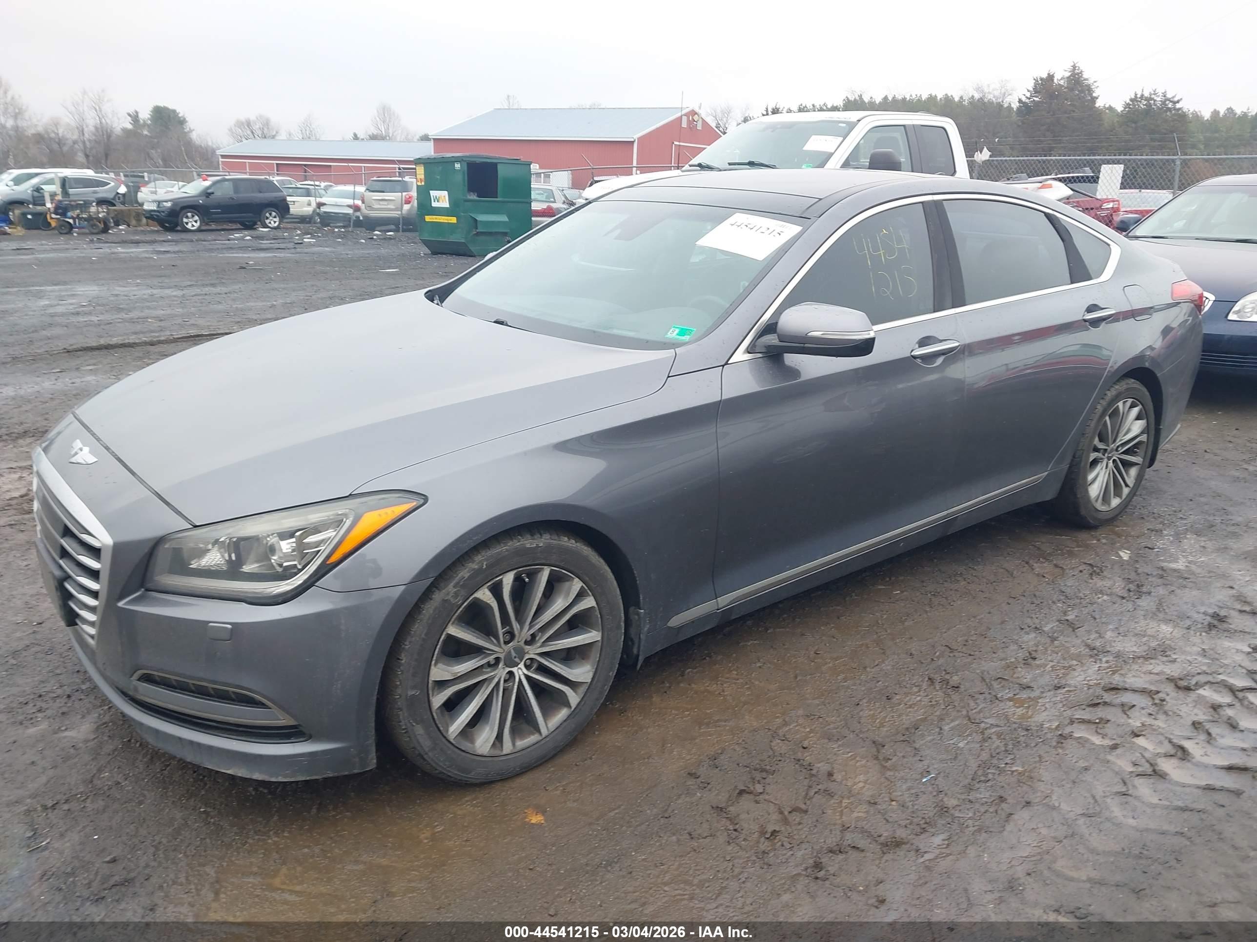 HYUNDAI GENESIS image 2