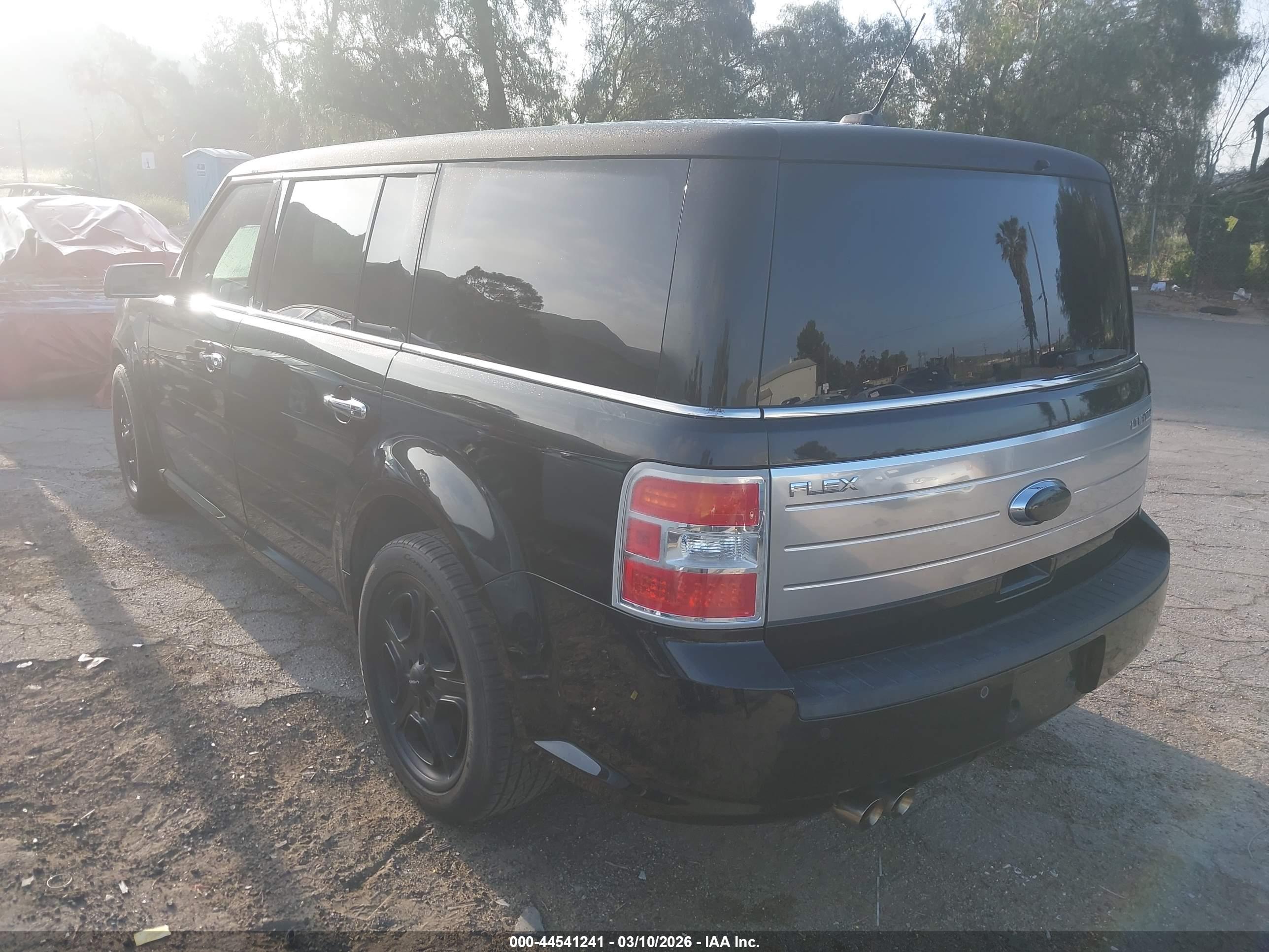 FORD FLEX image 3