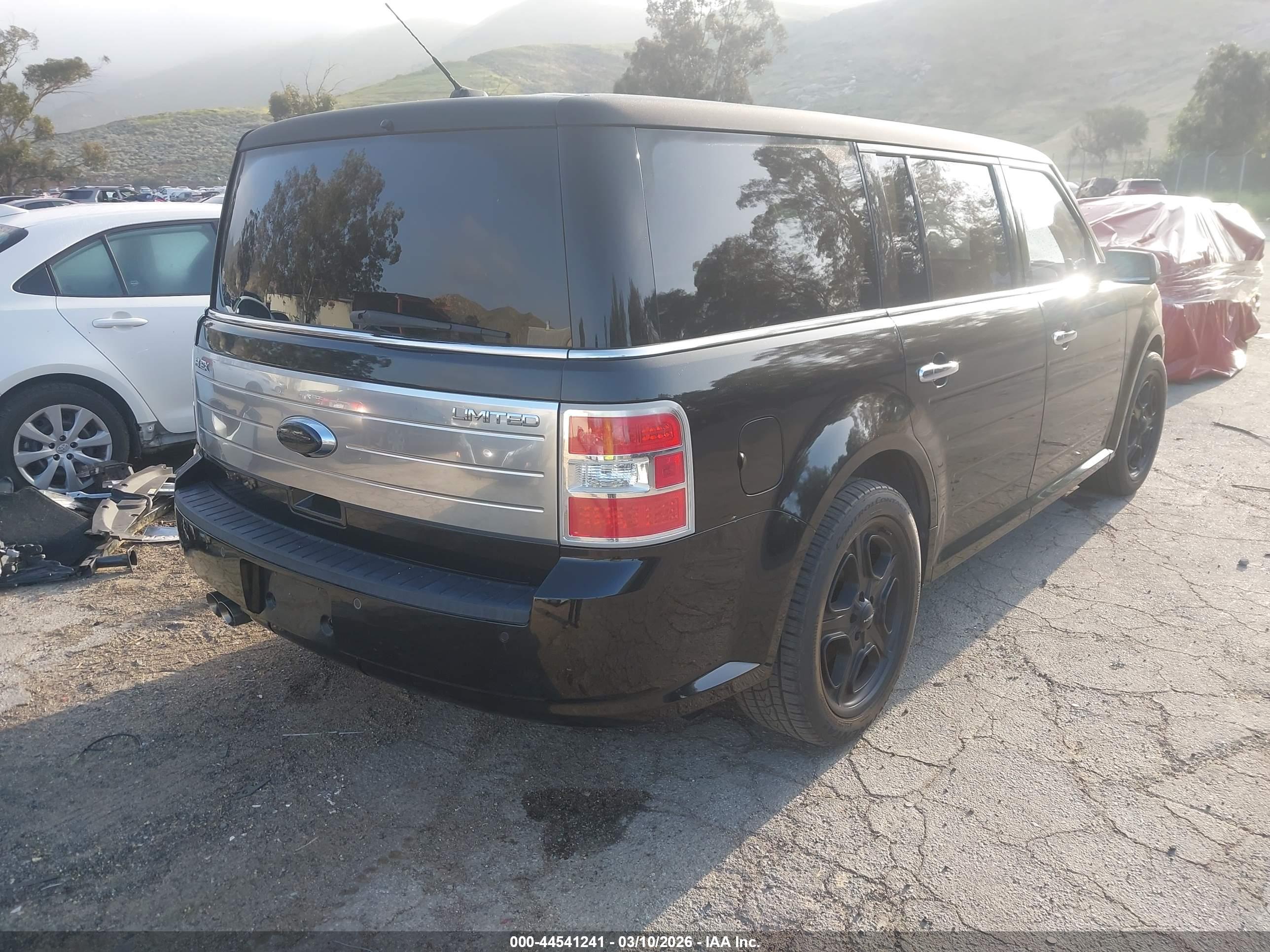 FORD FLEX image 4