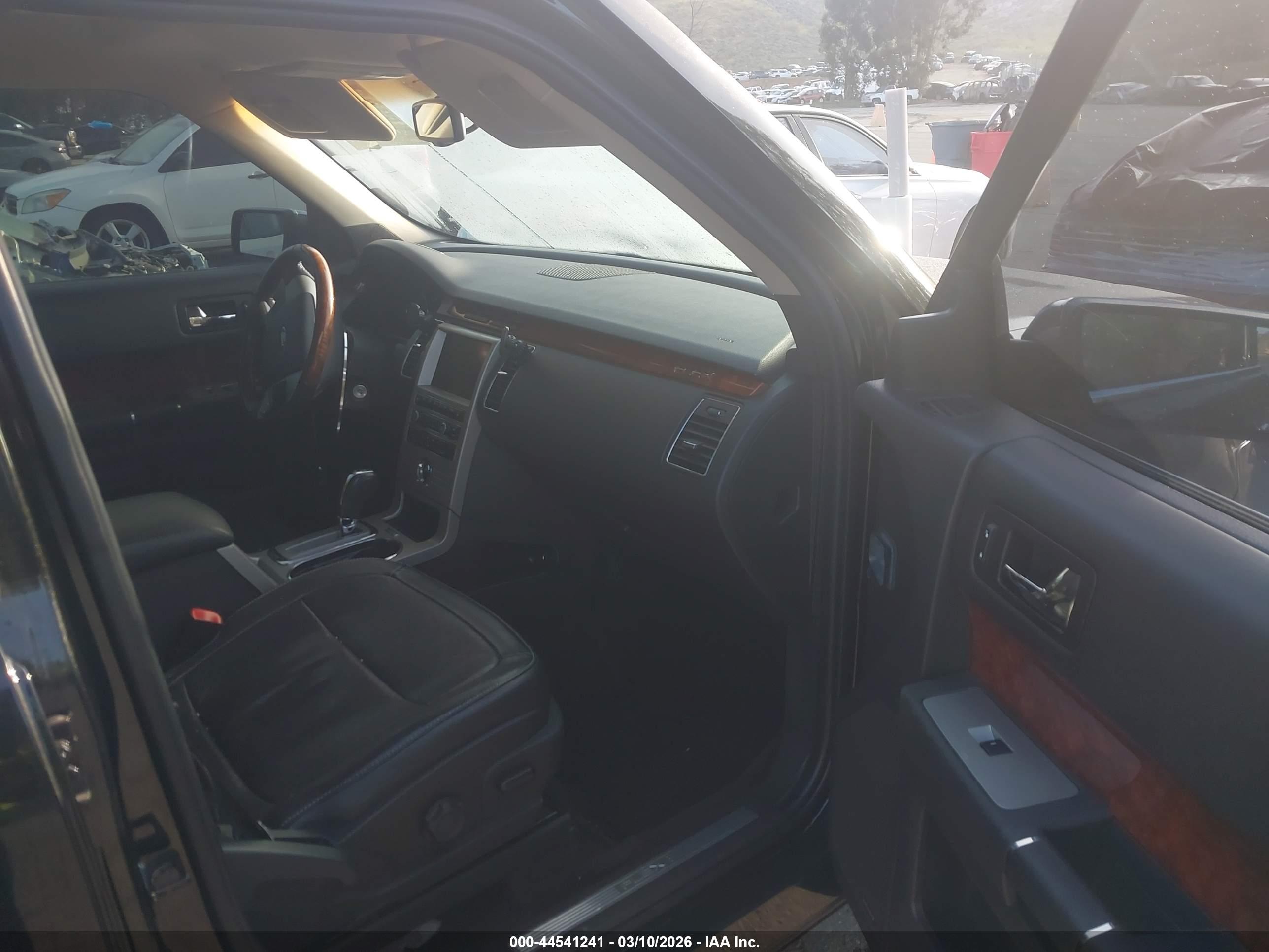 FORD FLEX image 5