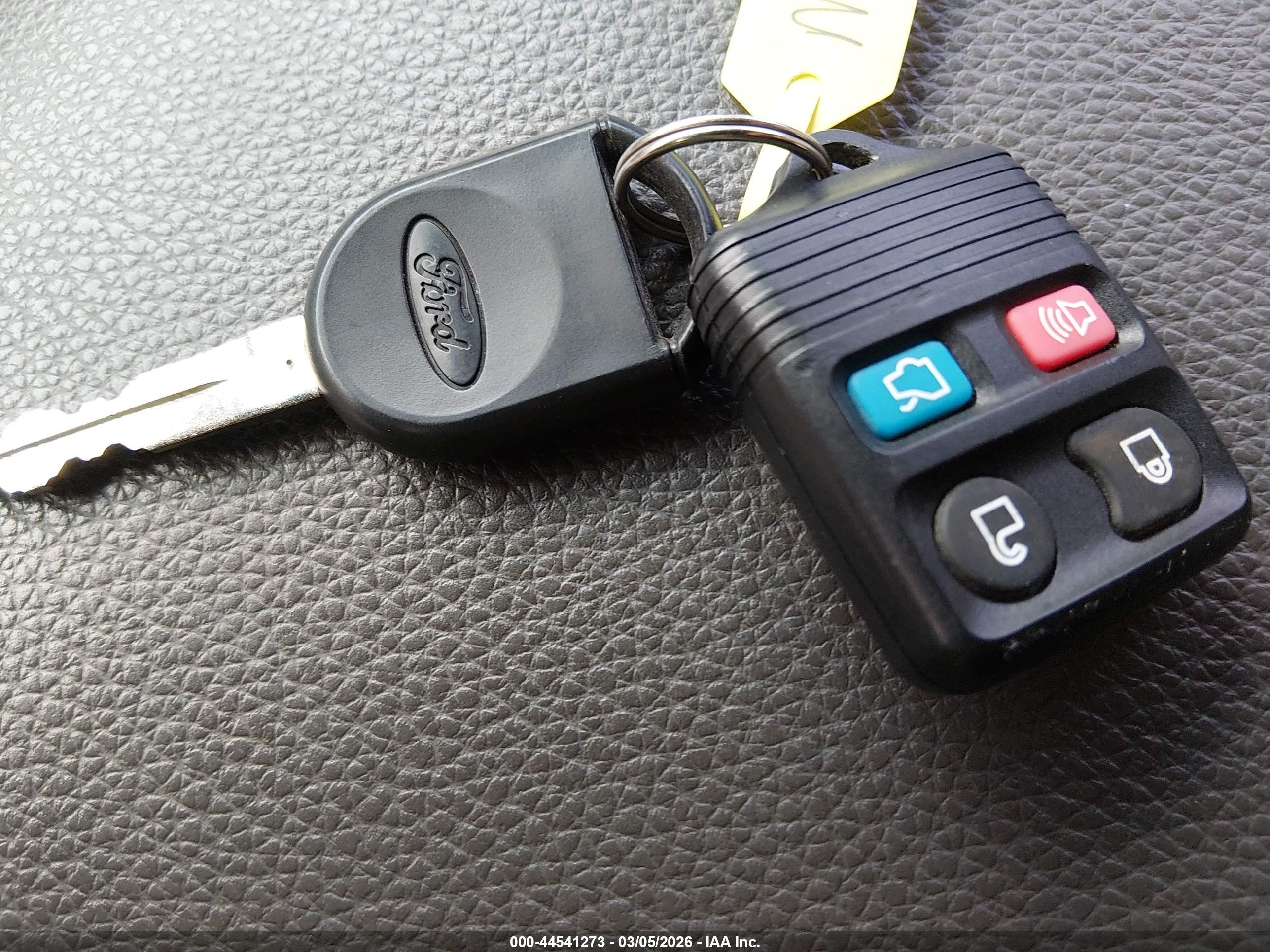 FORD EXPEDITION image 11