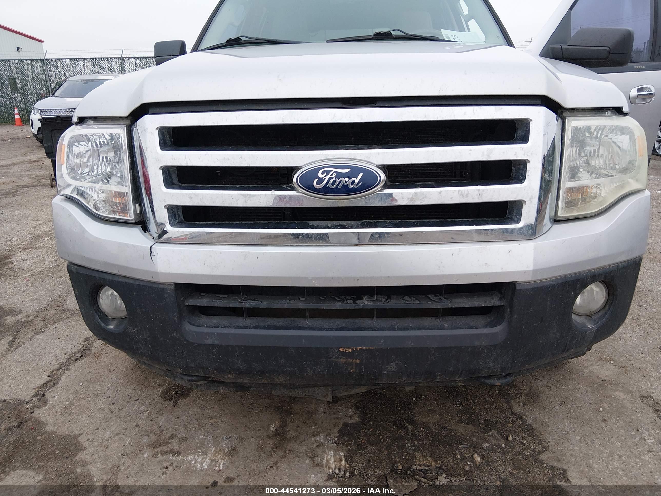 FORD EXPEDITION image 6