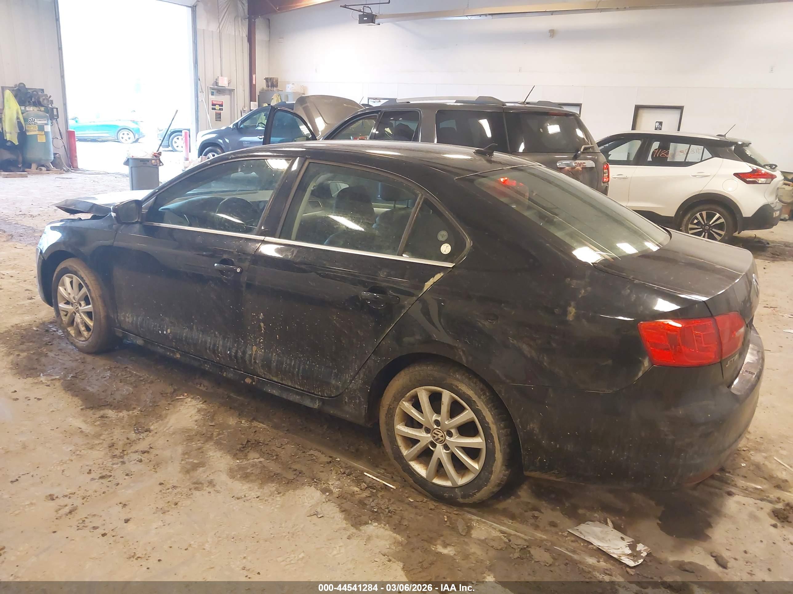 VOLKSWAGEN JETTA image 3