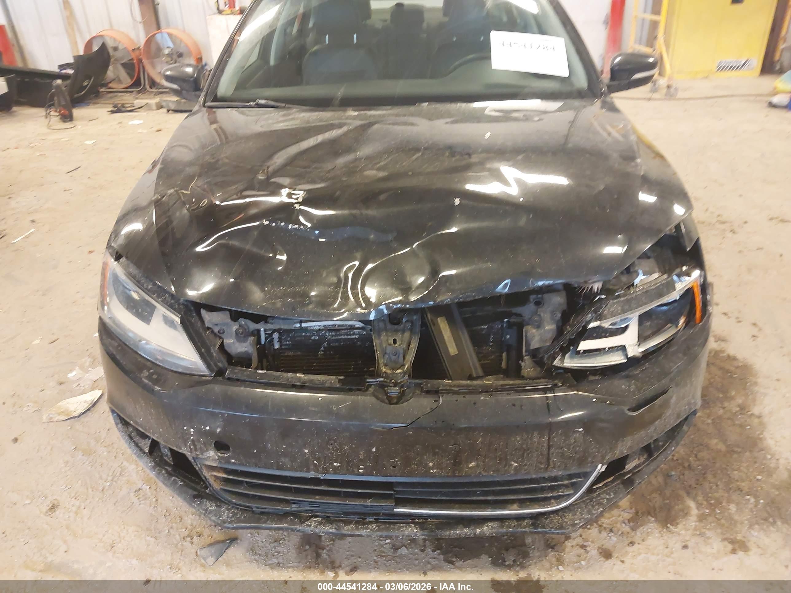 VOLKSWAGEN JETTA image 6