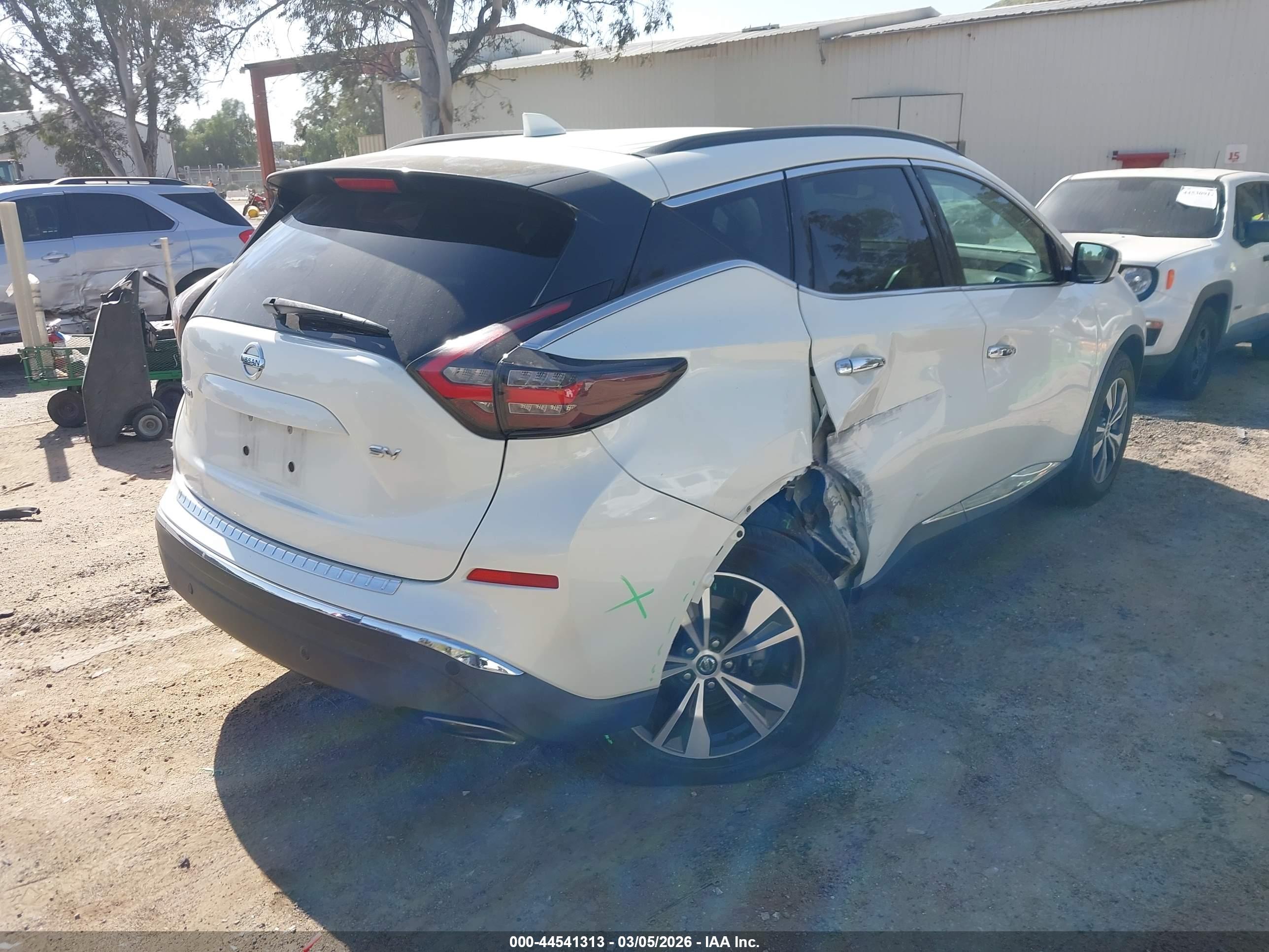 NISSAN MURANO image 4