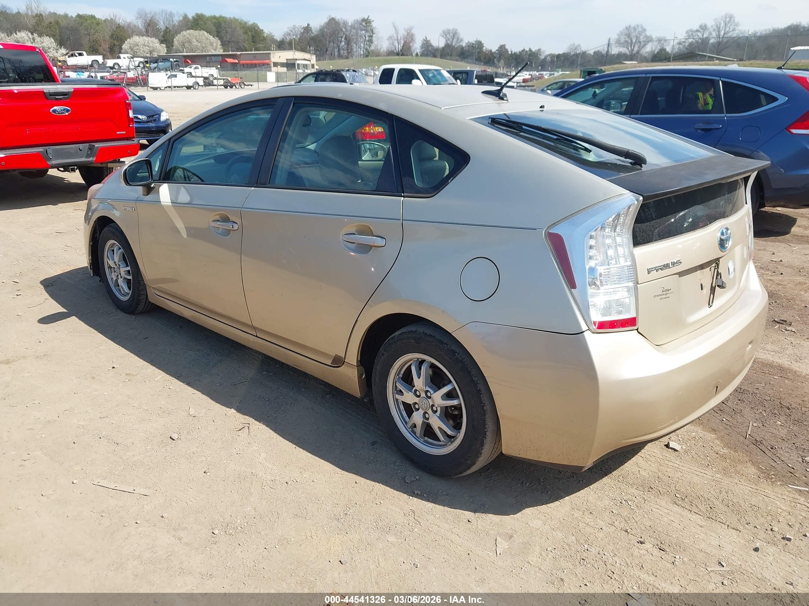 TOYOTA PRIUS image 3