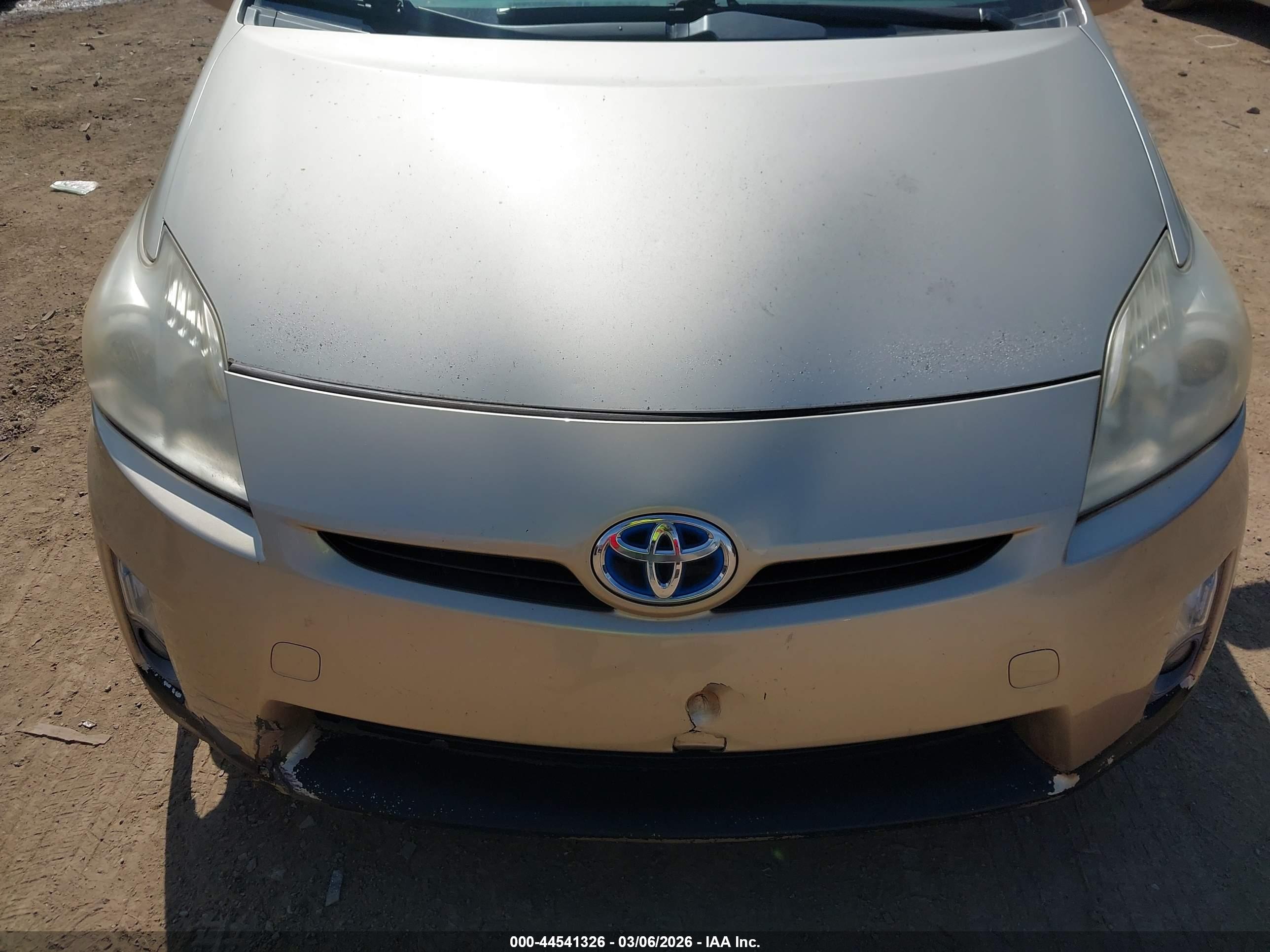 TOYOTA PRIUS image 6