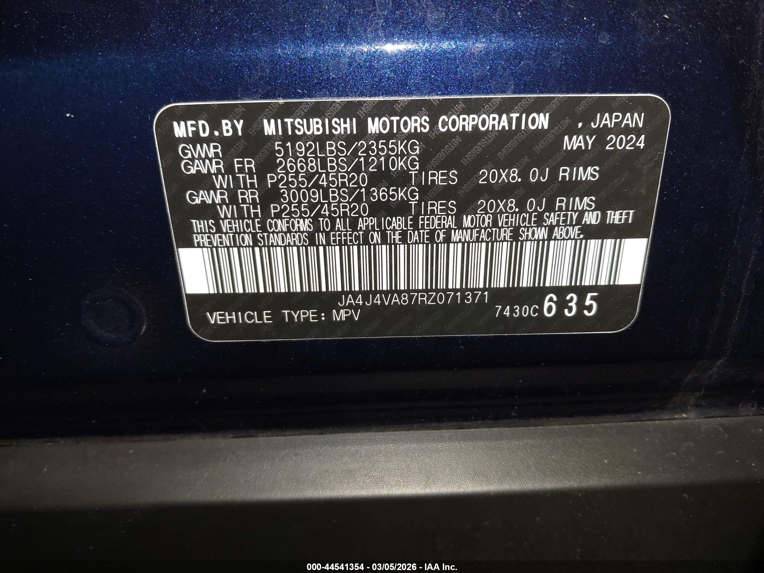 MITSUBISHI OUTLANDER image 9