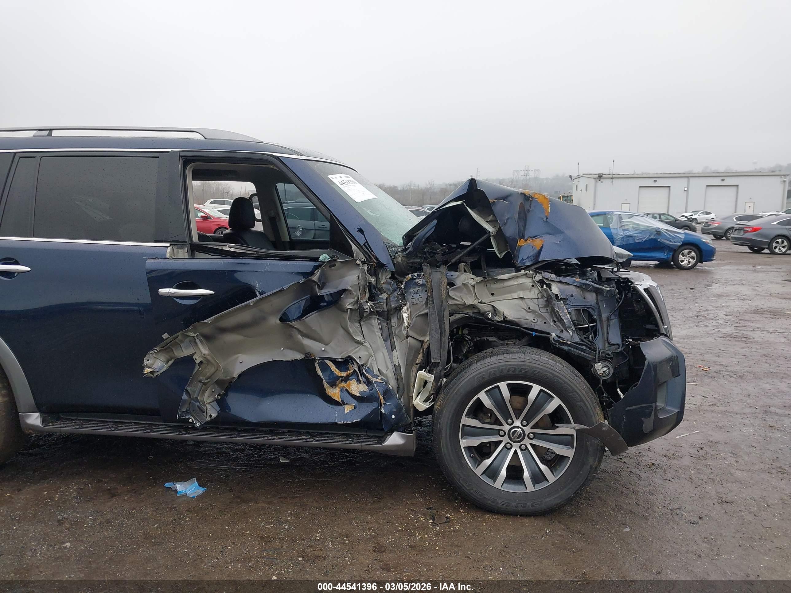 NISSAN ARMADA image 6