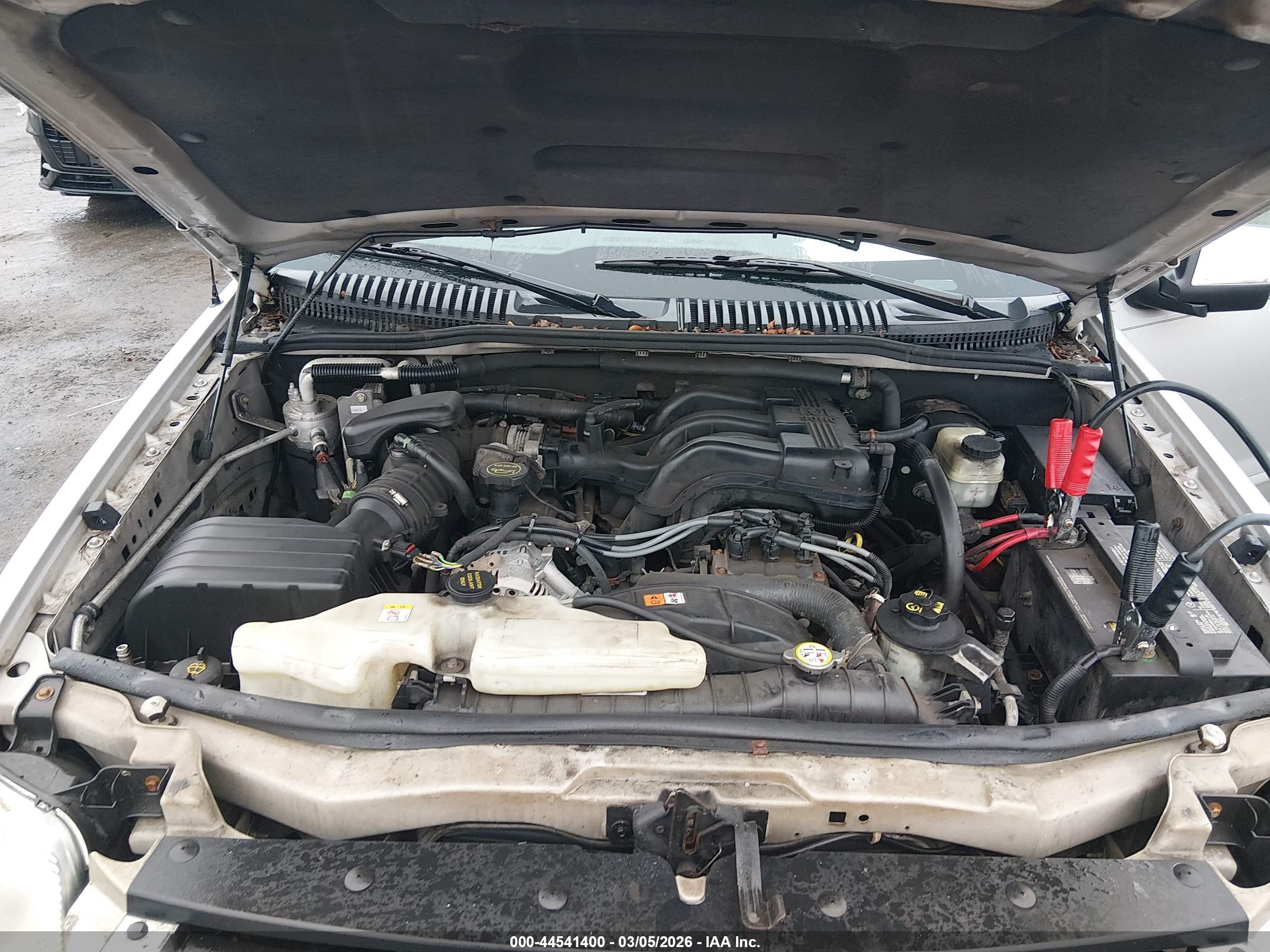 FORD EXPLORER image 10