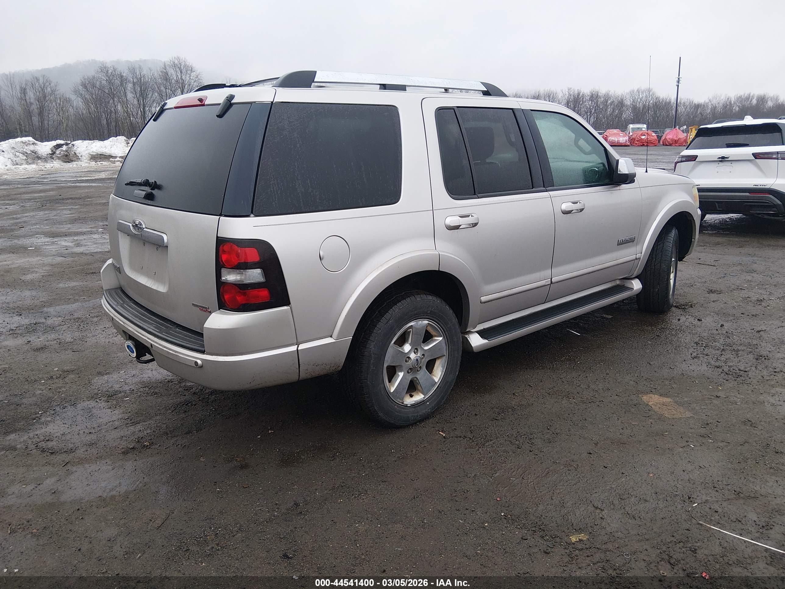 FORD EXPLORER image 4