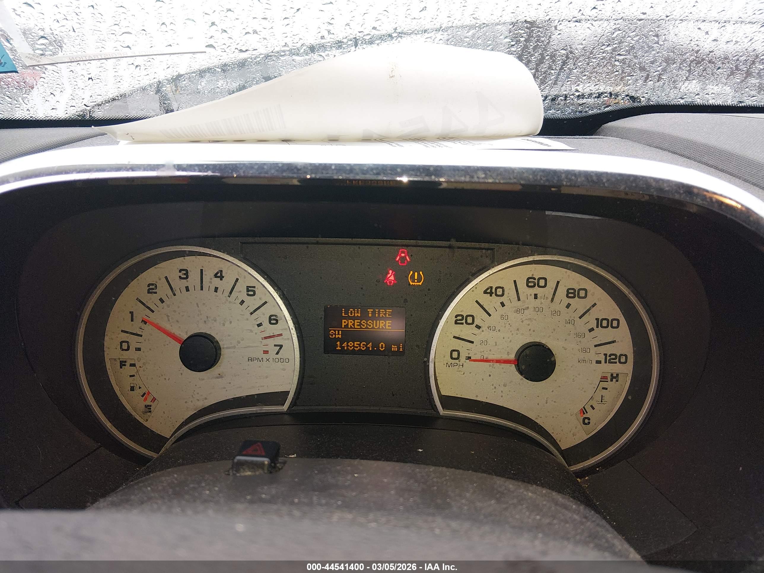 FORD EXPLORER image 7