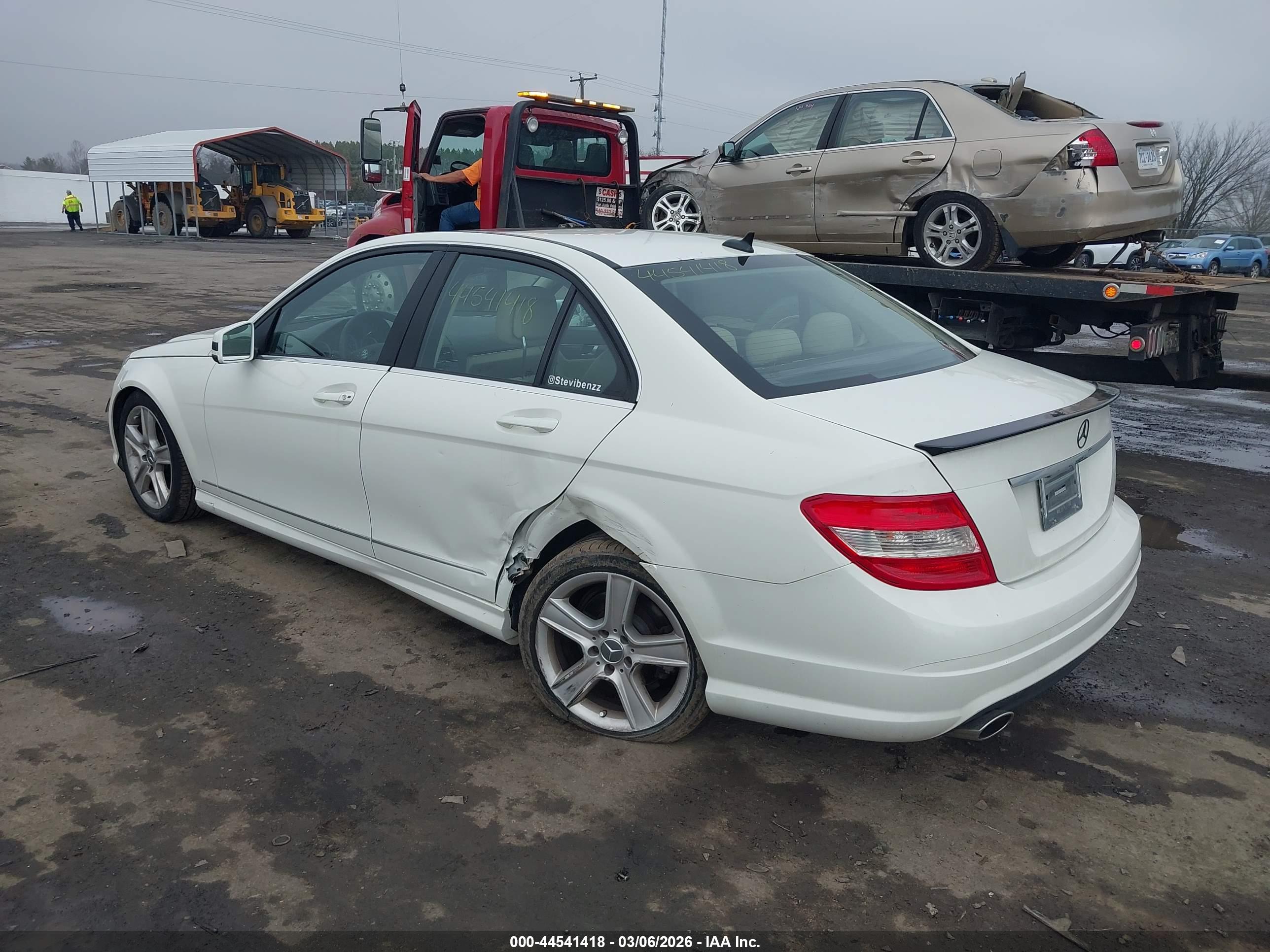 MERCEDES-BENZ C image 3