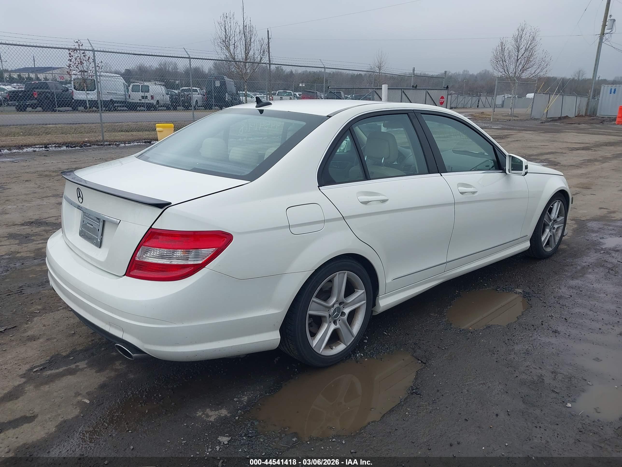 MERCEDES-BENZ C image 4