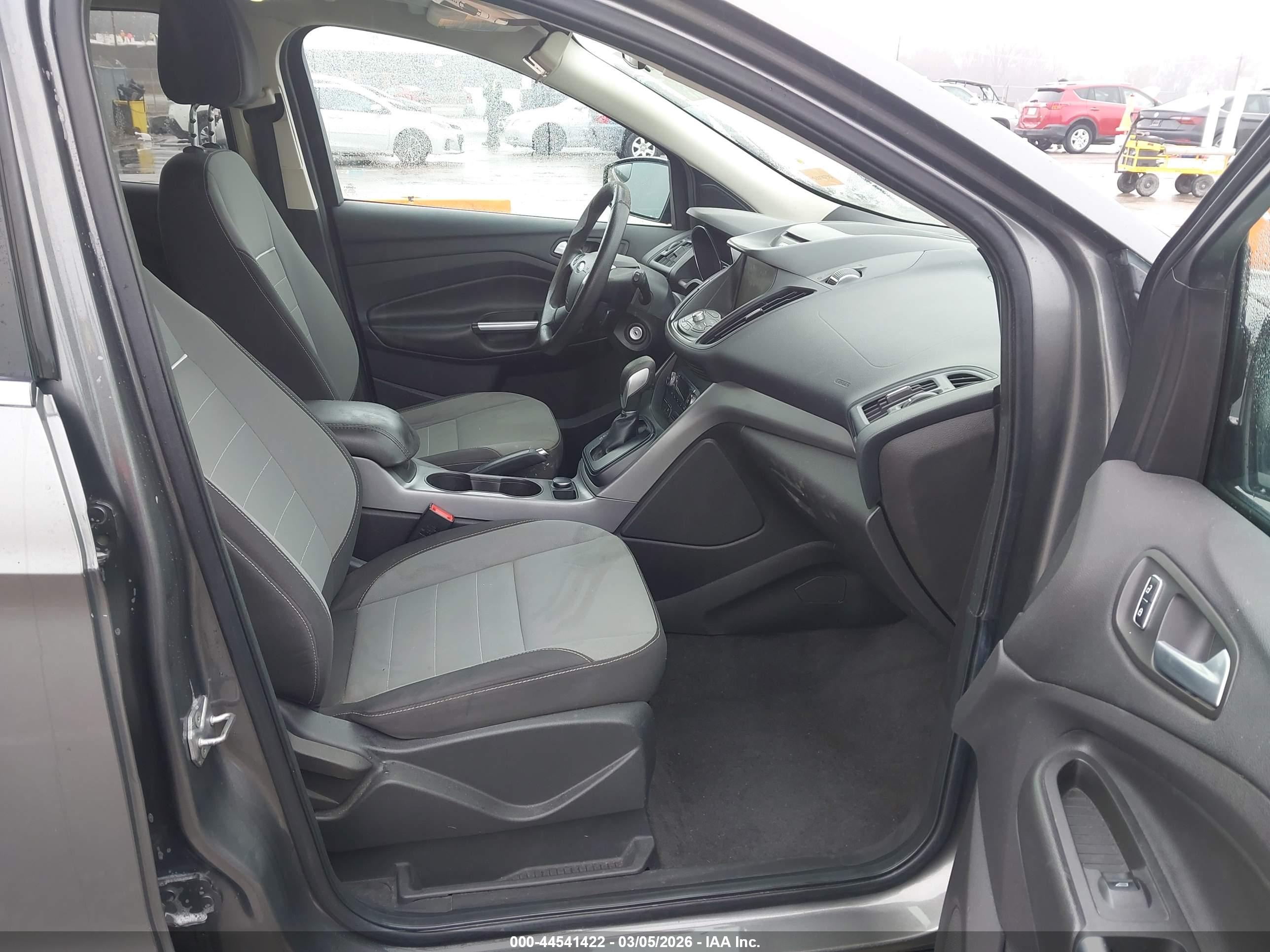 FORD ESCAPE image 5