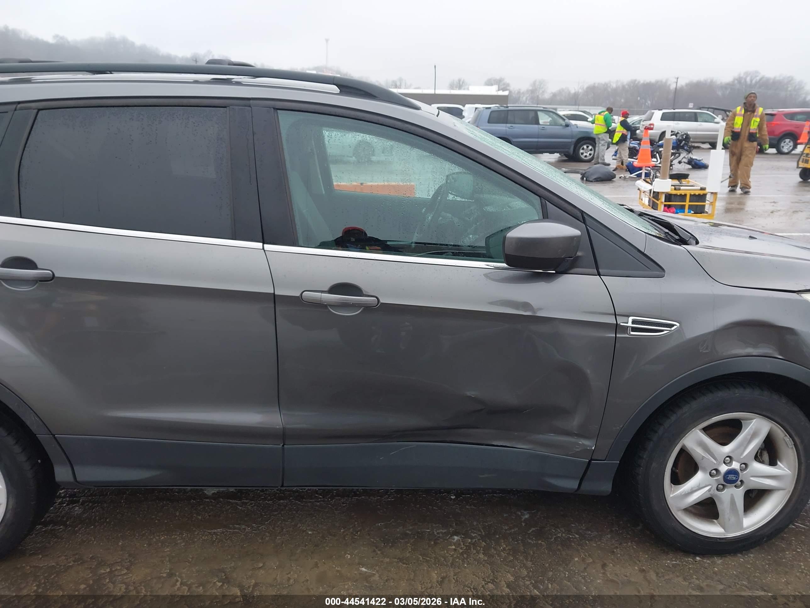 FORD ESCAPE image 6