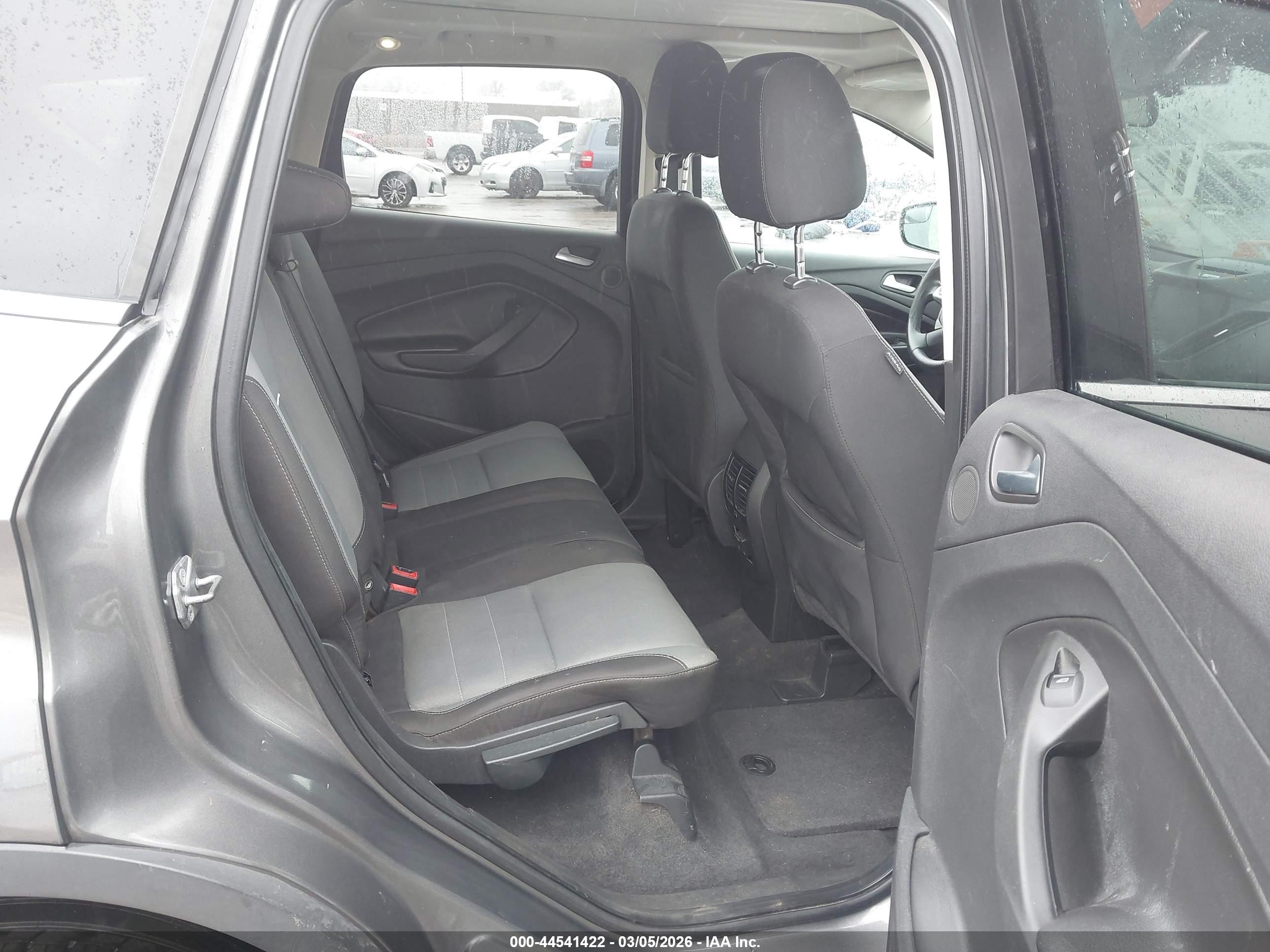 FORD ESCAPE image 8