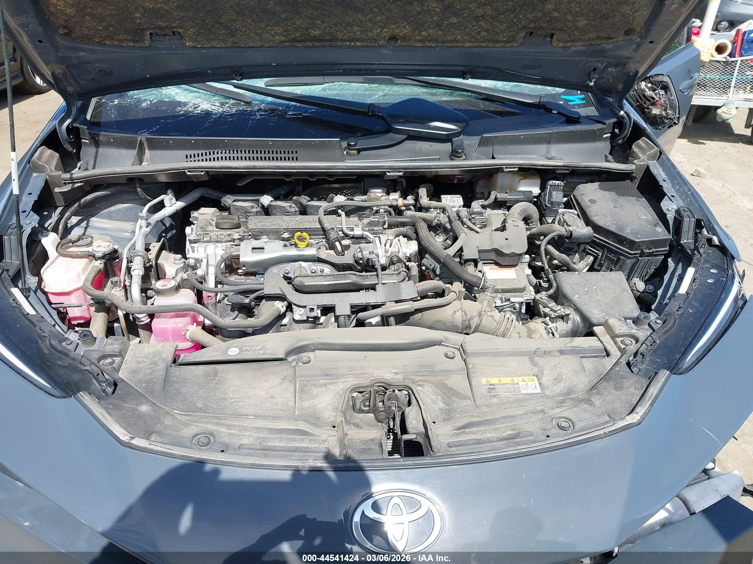 TOYOTA PRIUS image 10