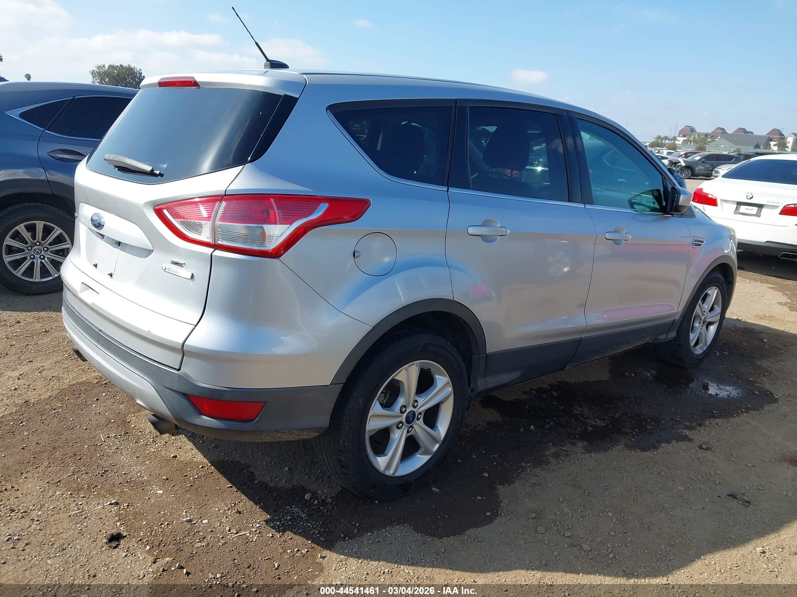 FORD ESCAPE image 4