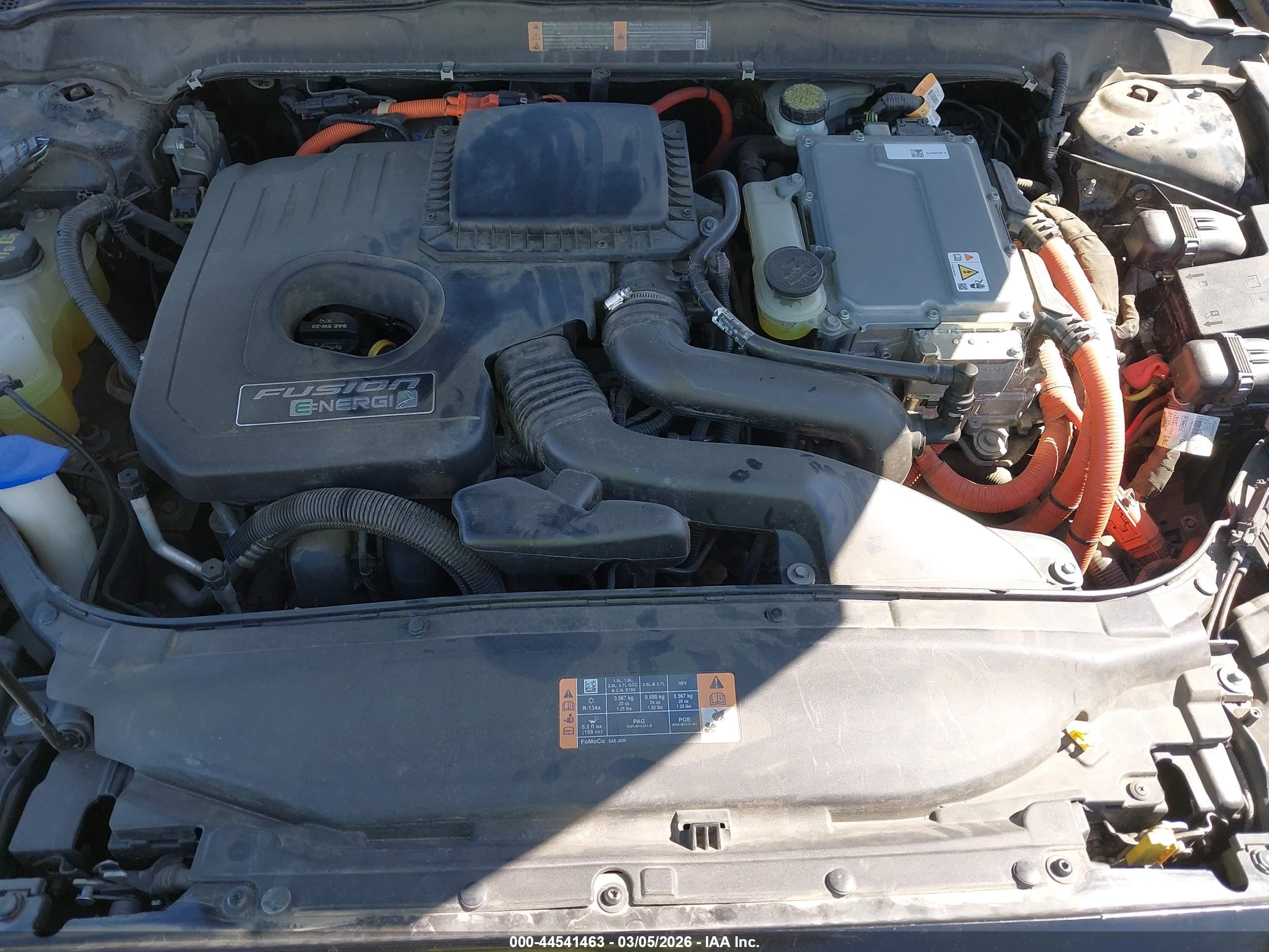 FORD FUSION image 10