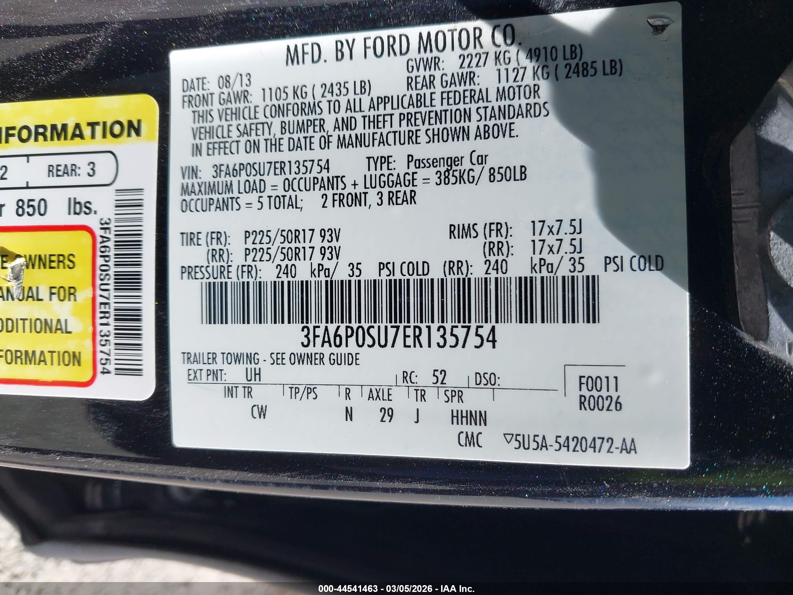 FORD FUSION image 9