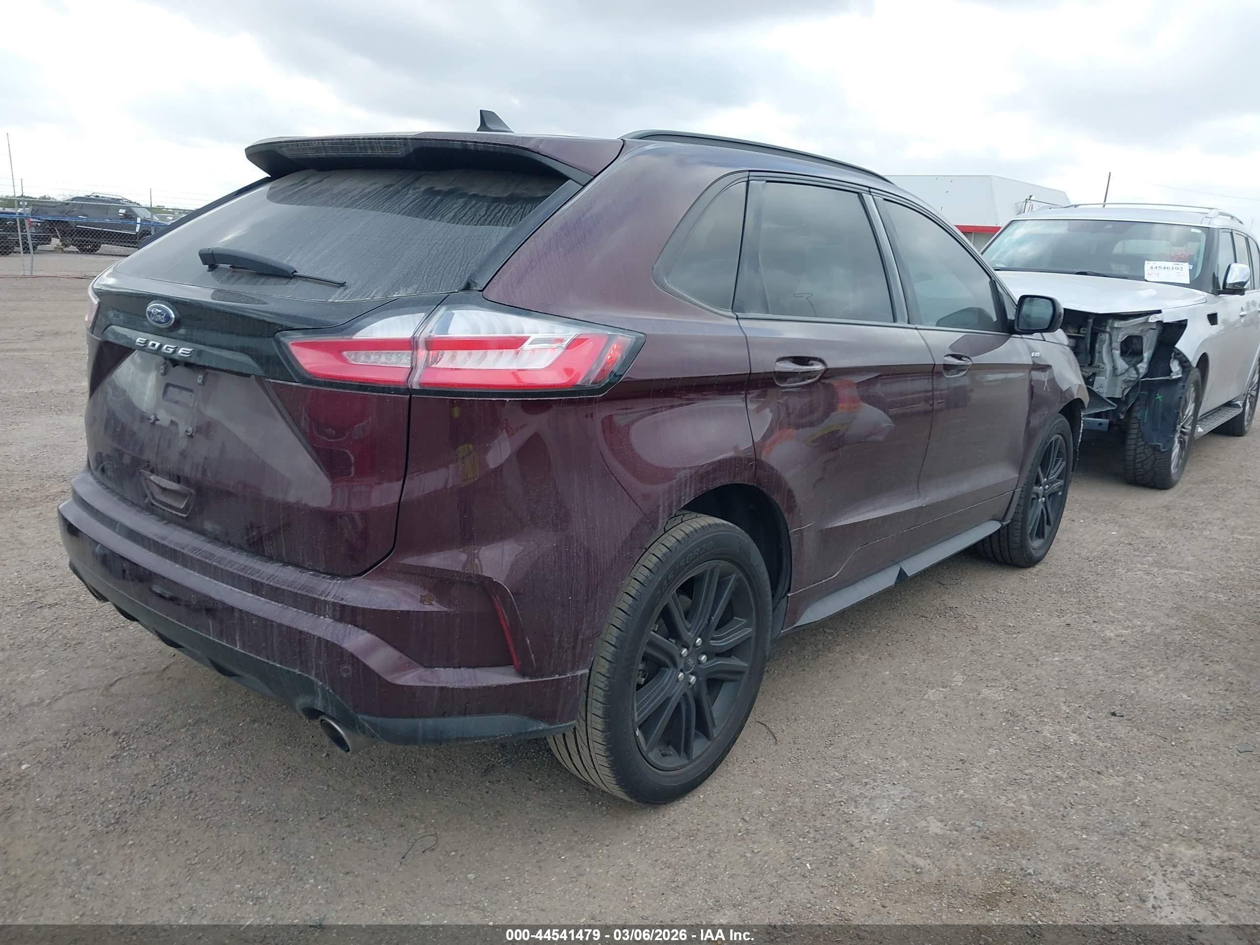 FORD EDGE image 4