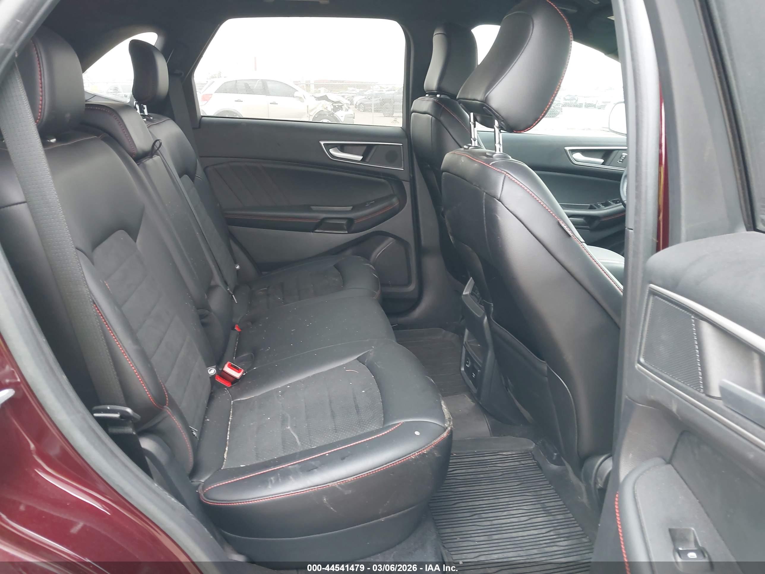 FORD EDGE image 8
