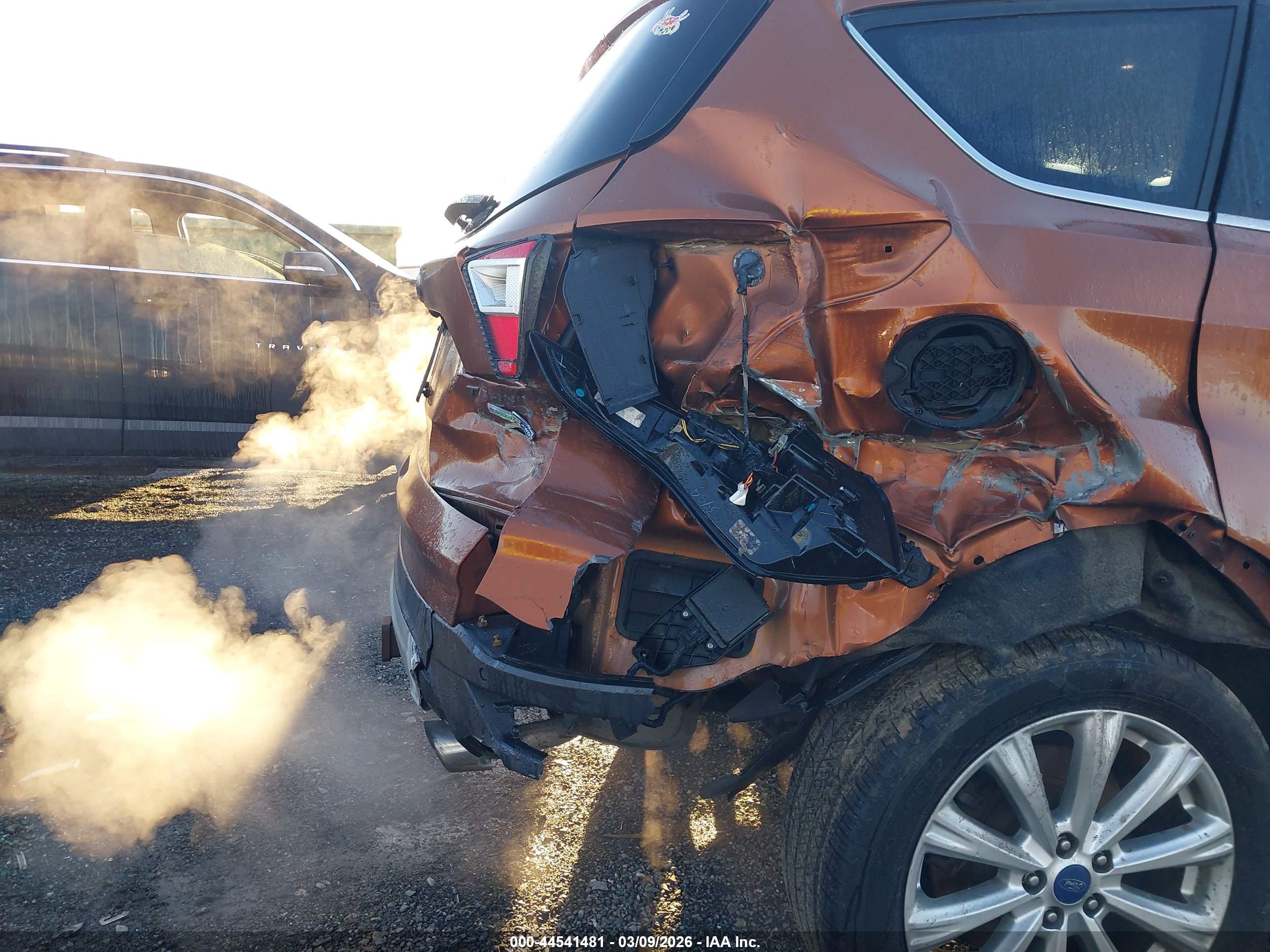 FORD ESCAPE image 6