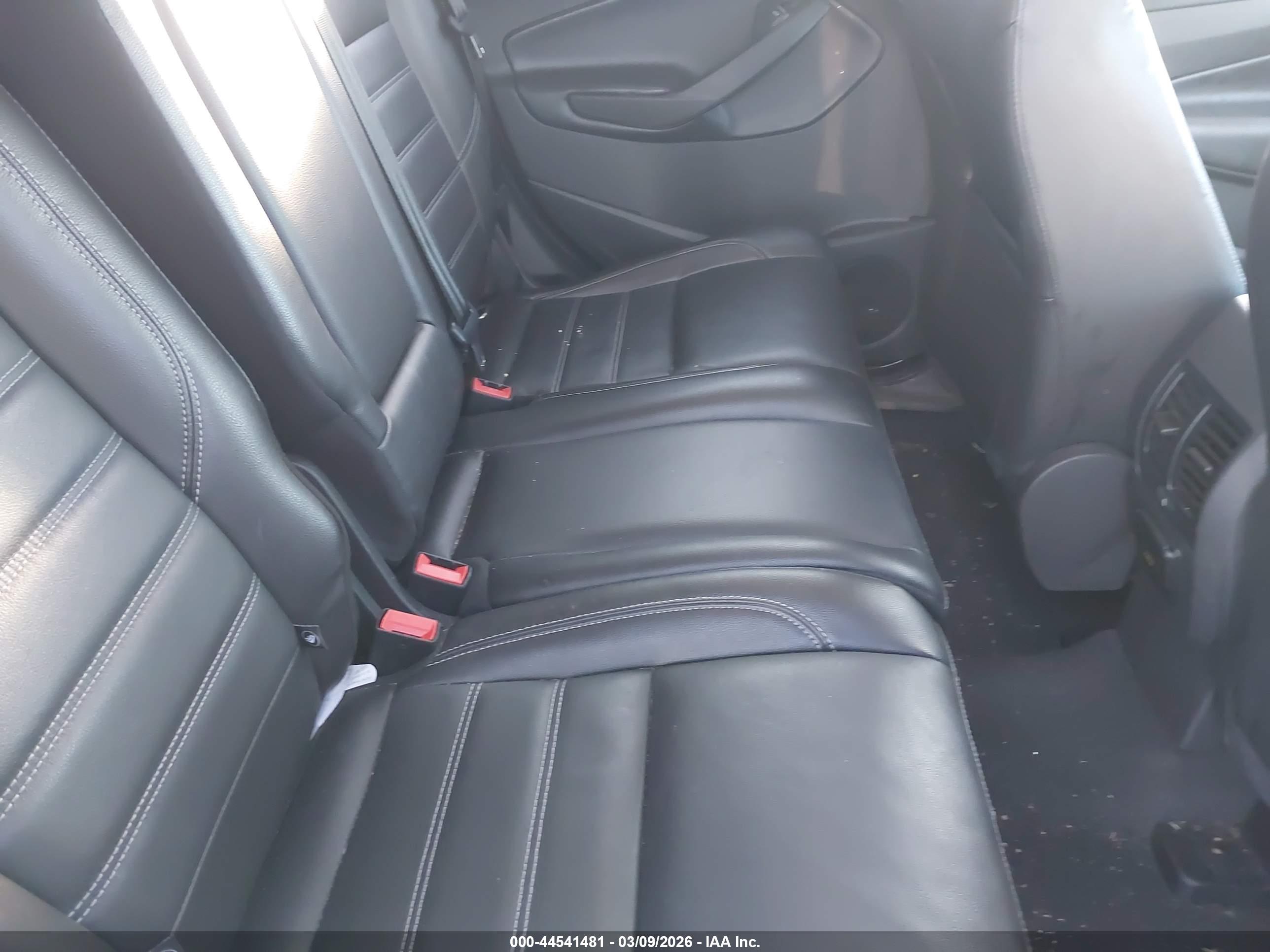 FORD ESCAPE image 8