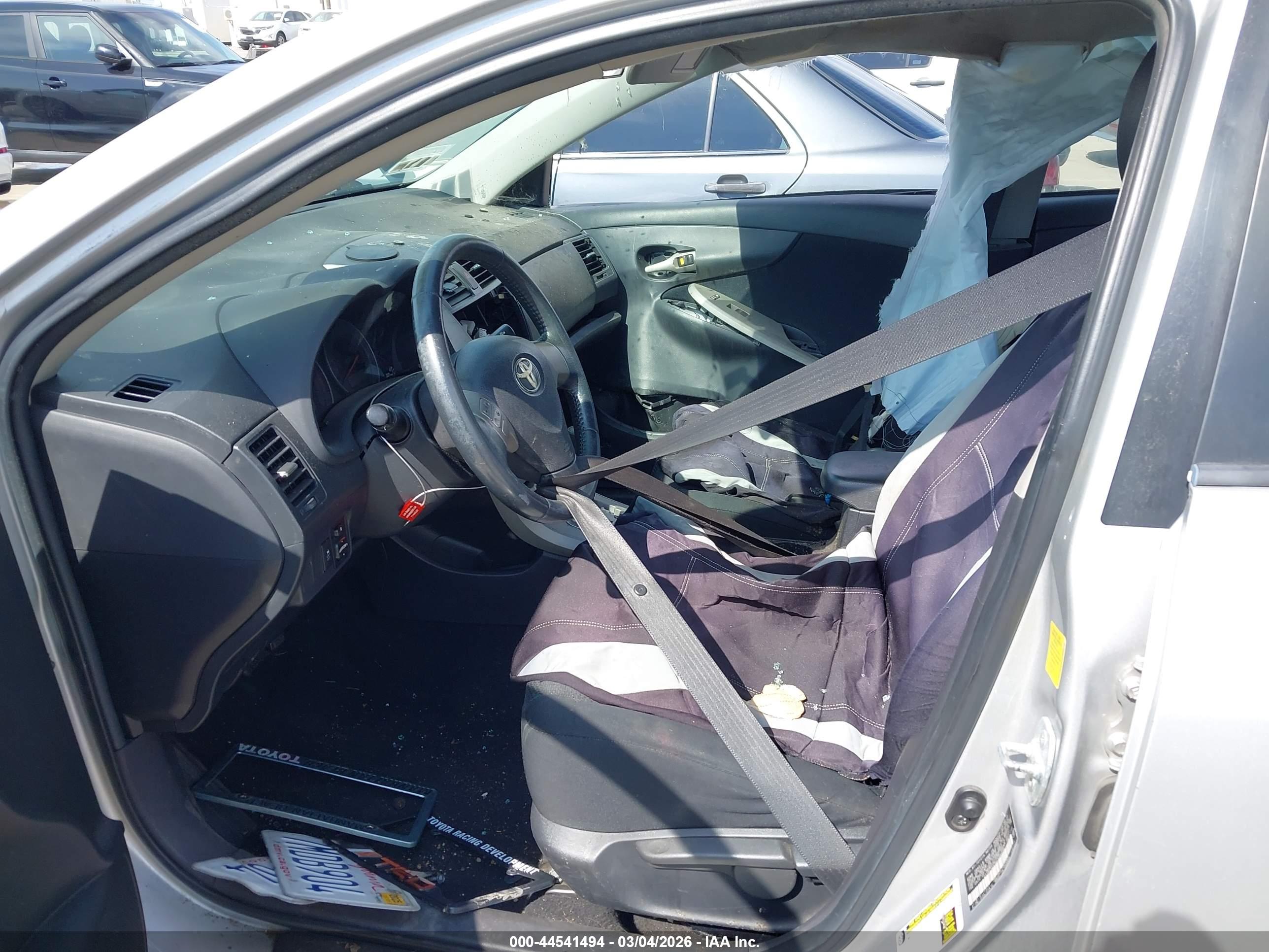 TOYOTA COROLLA image 5
