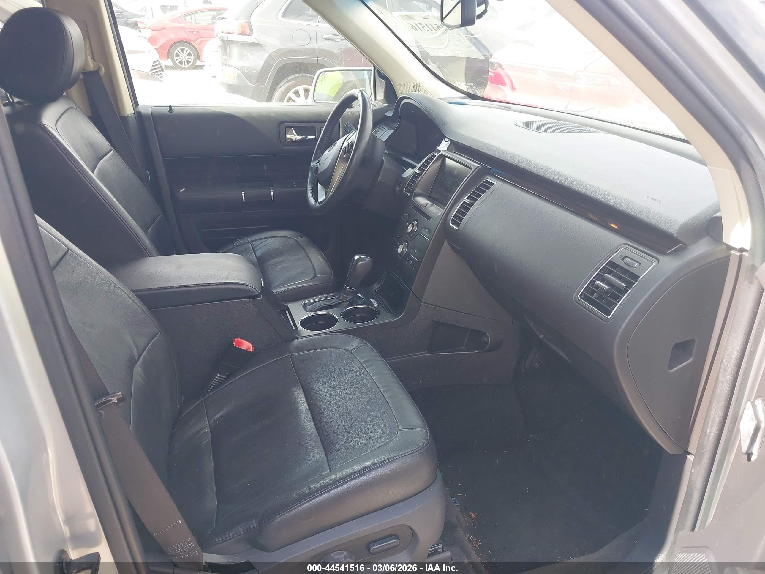 FORD FLEX image 5