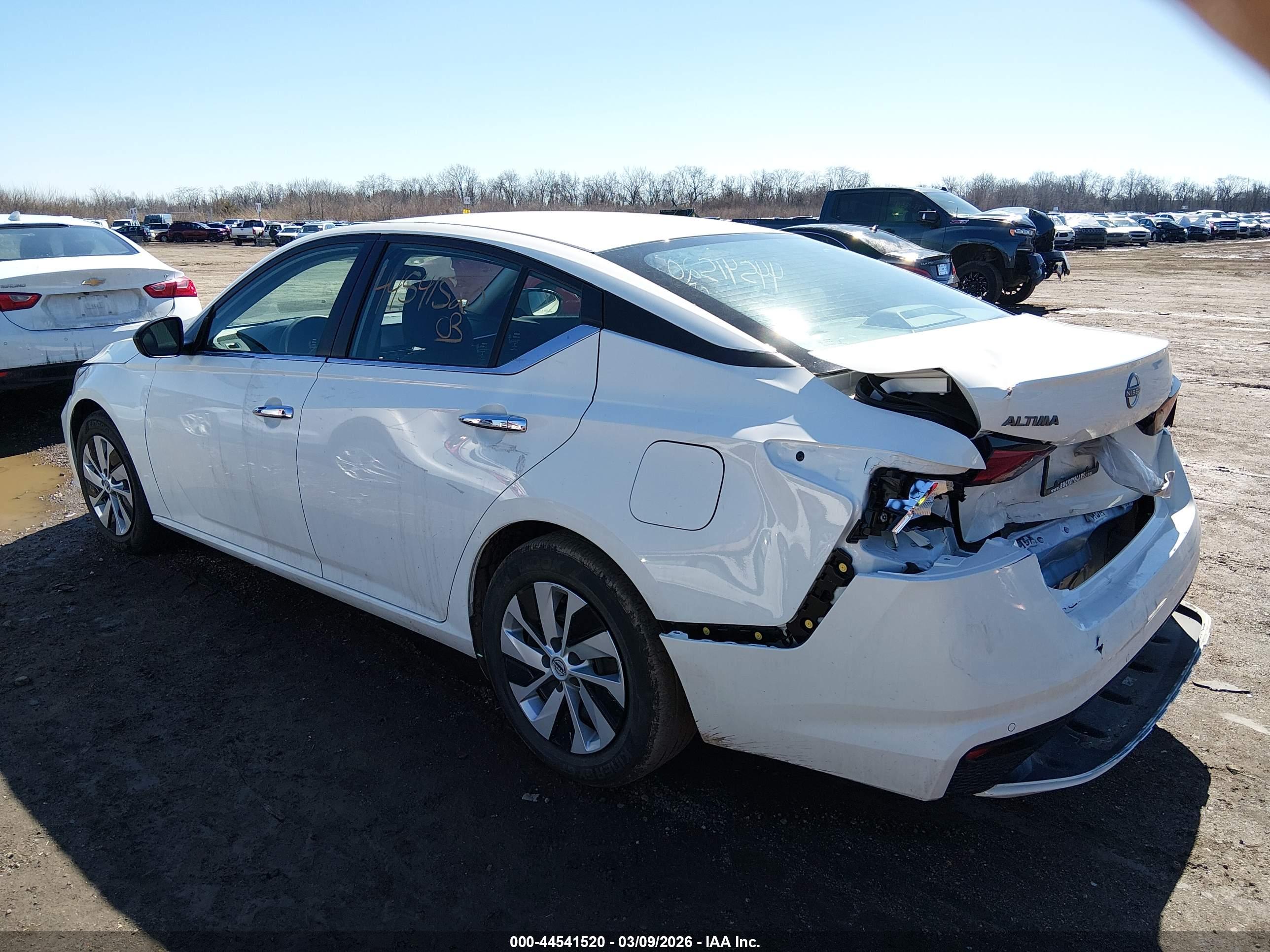 NISSAN ALTIMA image 3